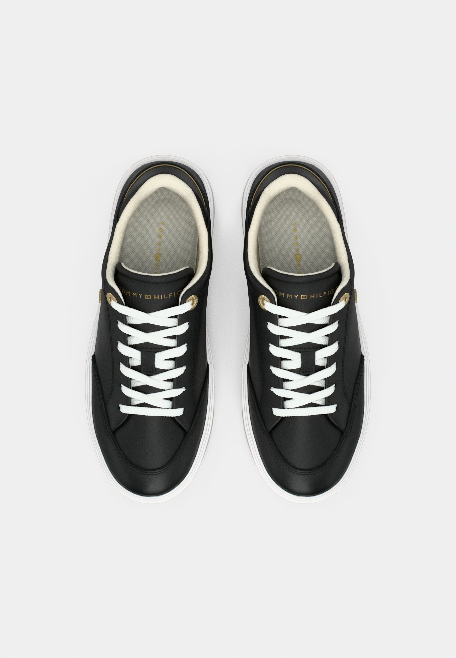 Trainers - black