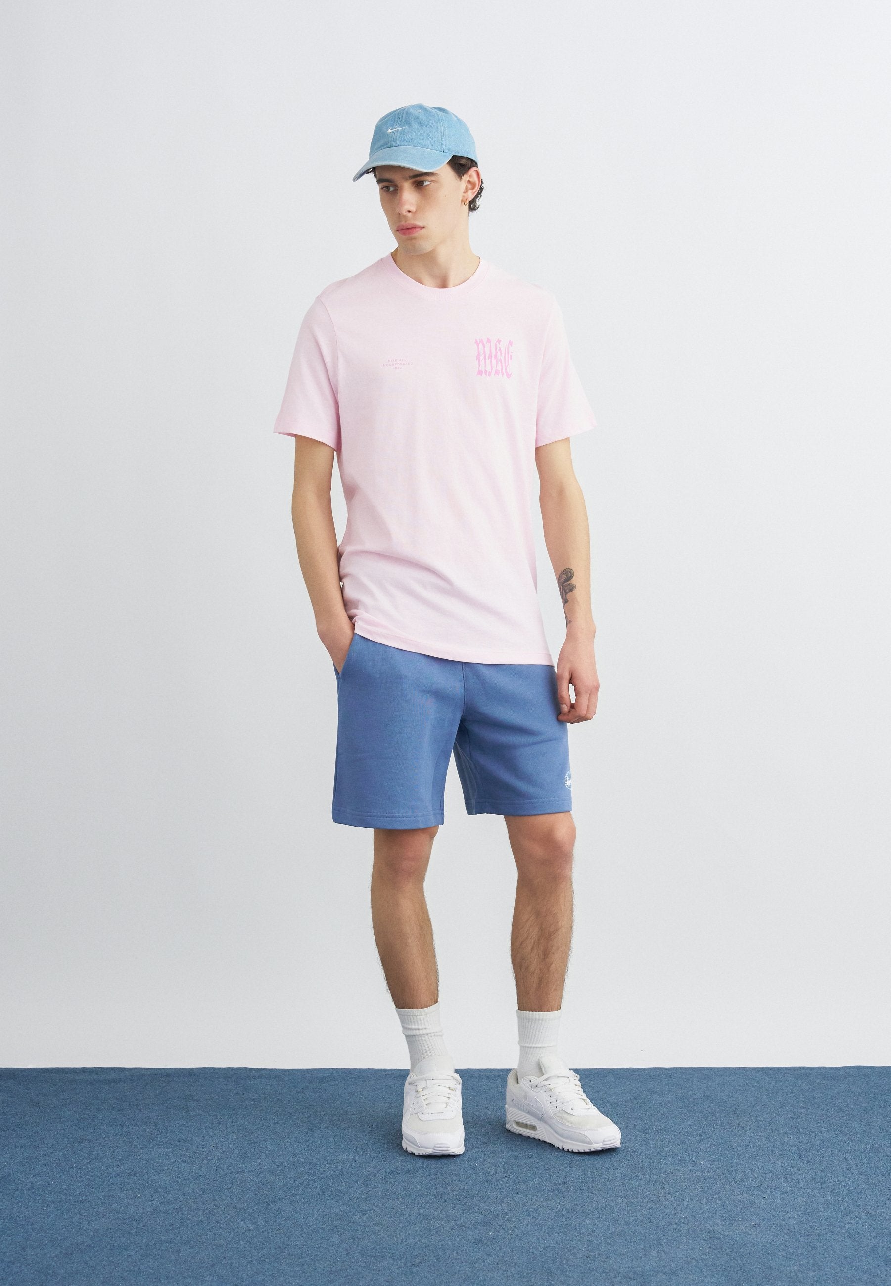 TEE WE FLOAT - Print T-shirt - pink foam