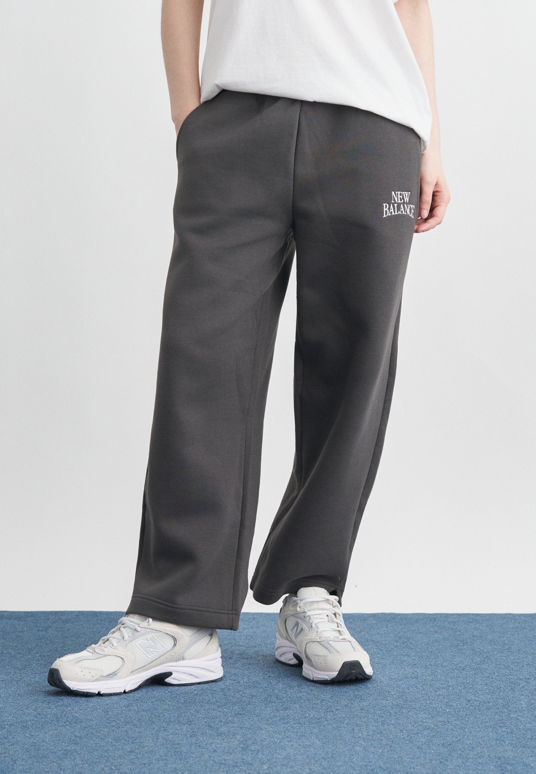 Tracksuit bottoms - faded black