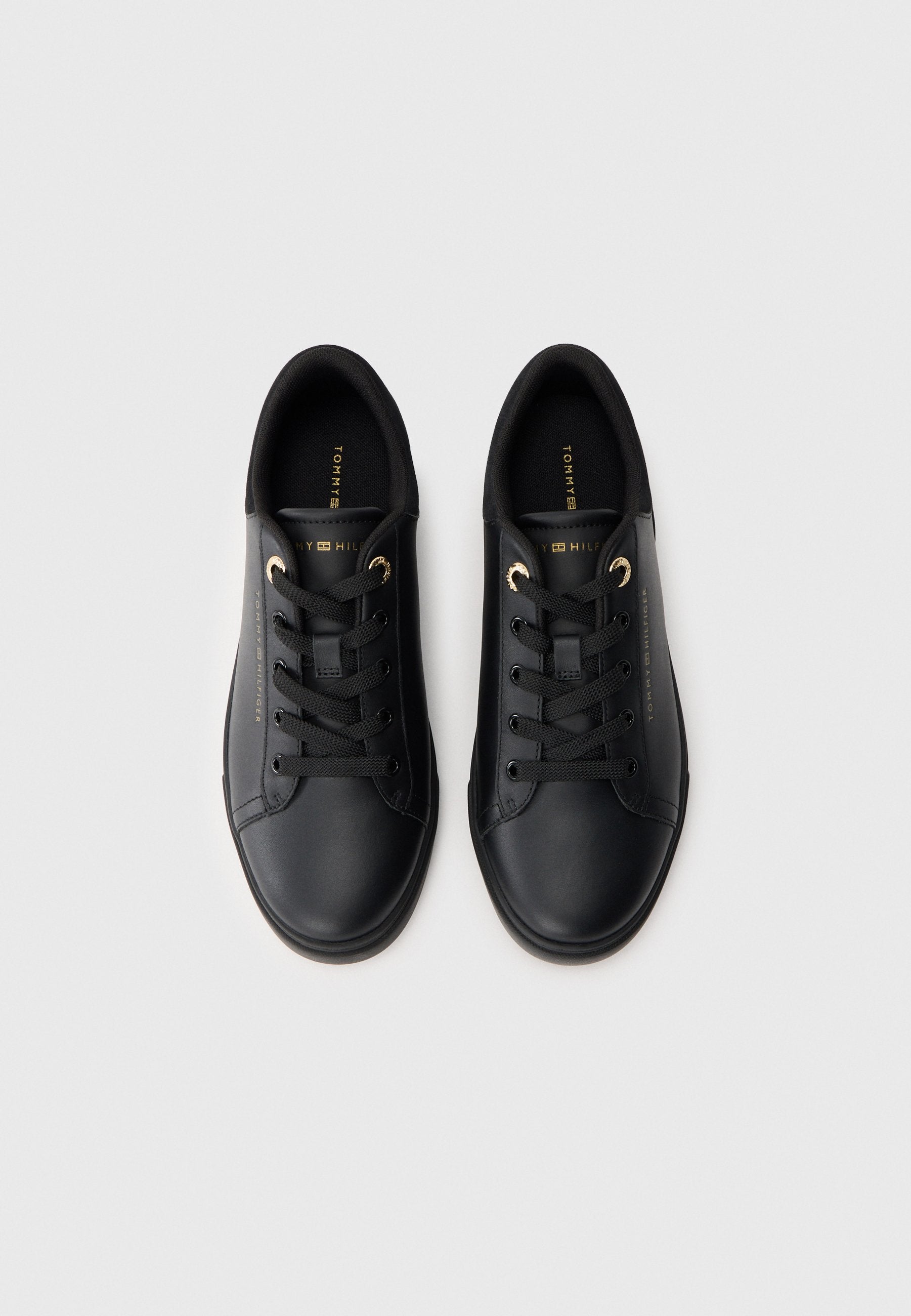 Trainers - black