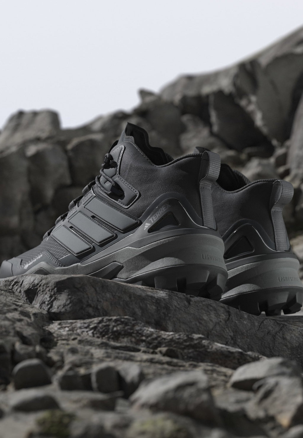 TERREX SKYCHASER MID GTX W - Hiking shoes - core black   grey three   grey six