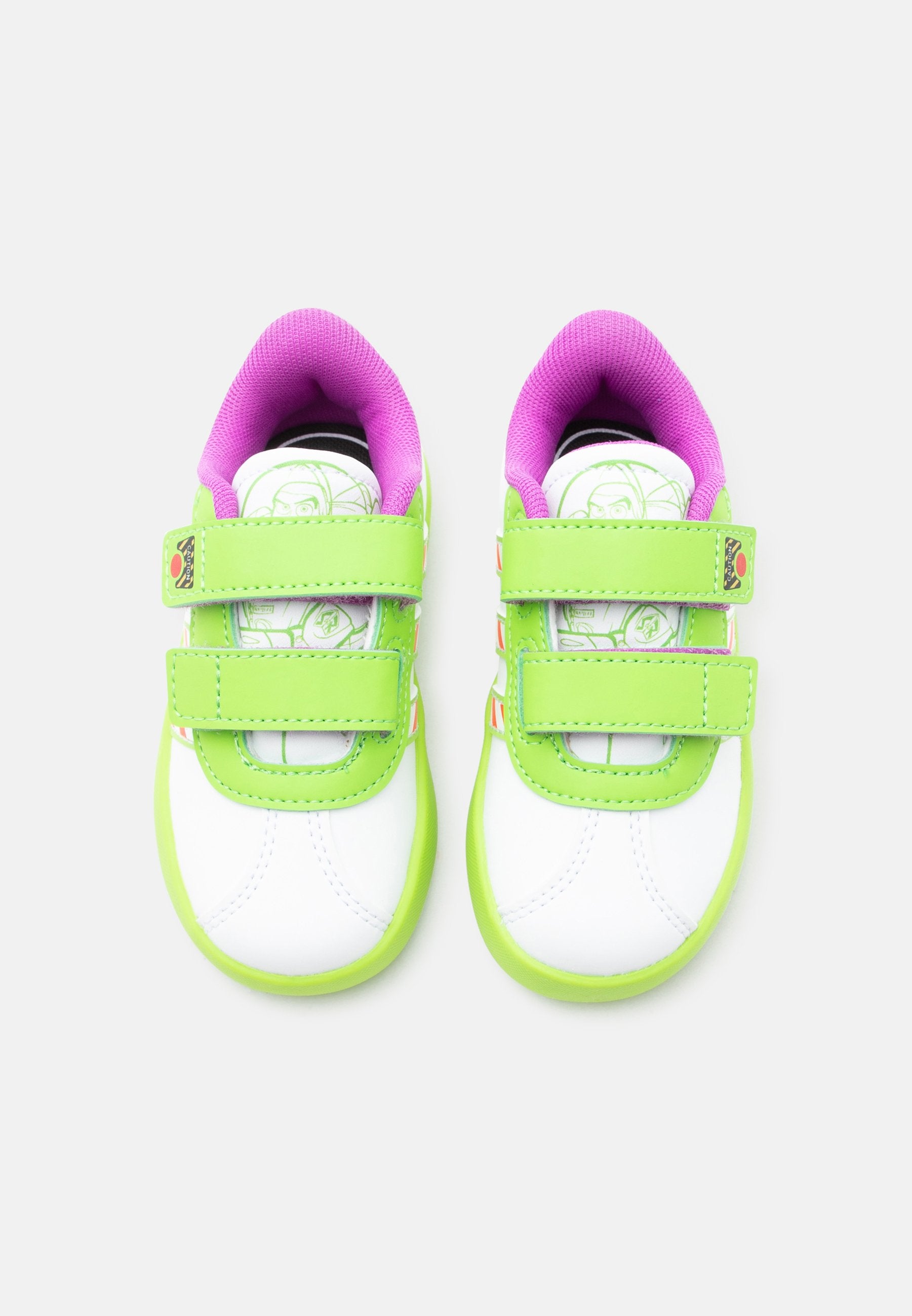 COURT BUZZ UNISEX - Road running shoes - footwear white/semi solar green