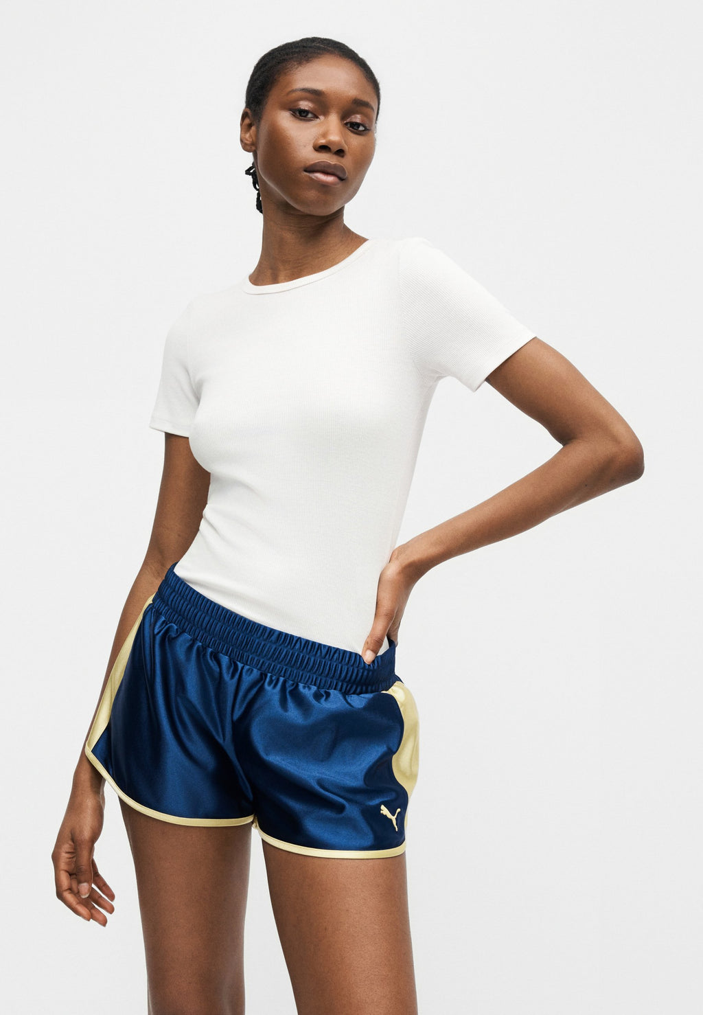 FUTURE ARCHIVE - Shorts - blue jewel