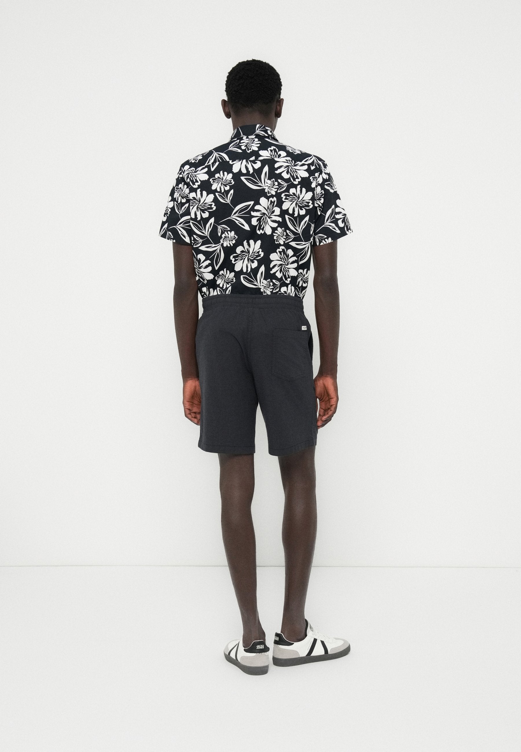 JPSTJAIDEN BREEZE - Shorts - black