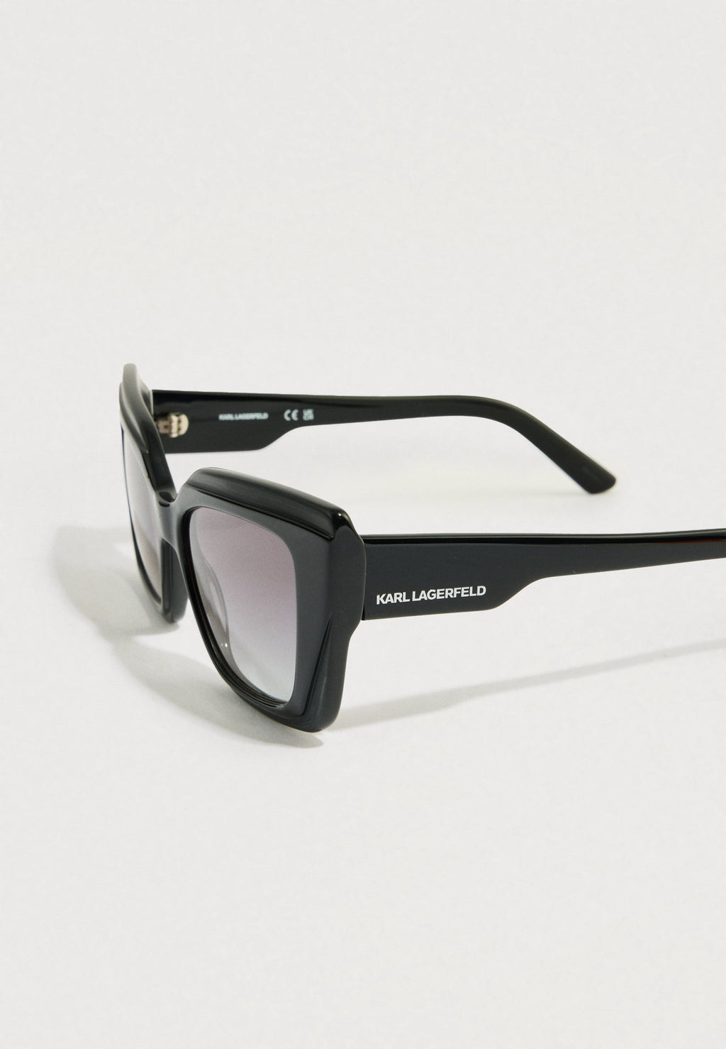 Sunglasses - black