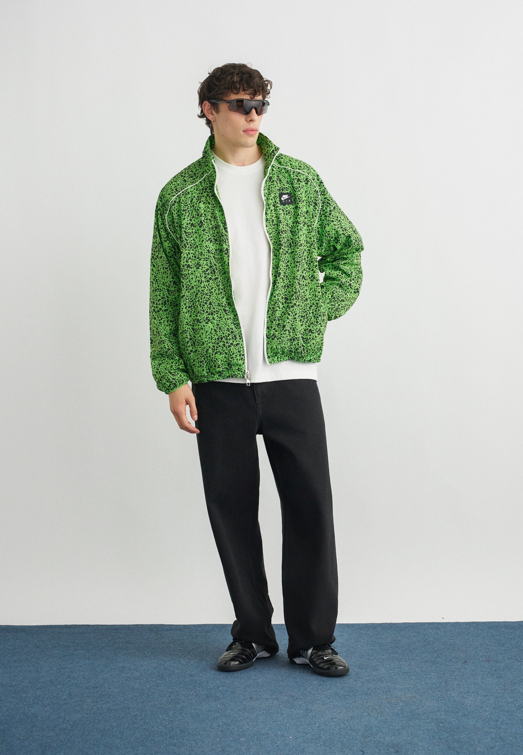 Outdoor jacket - mean green