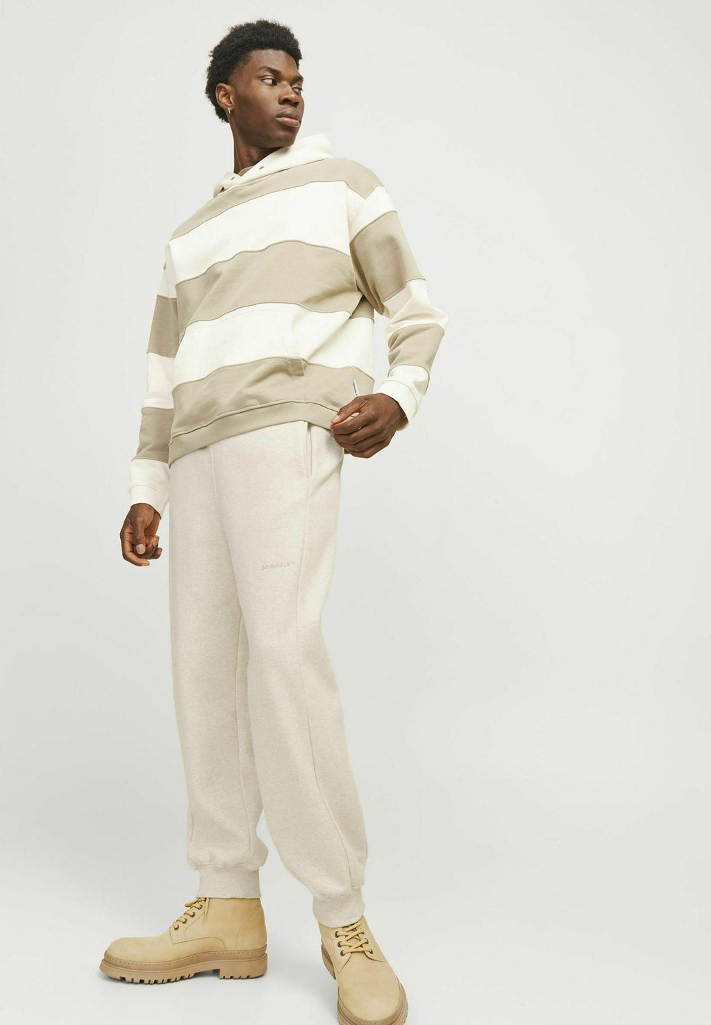 Loose Fit - Tracksuit bottoms - oatmeal