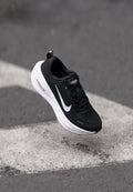 VOMERO PLUS - Road running shoes - black/white/cool grey/metallic dark grey/summit white
