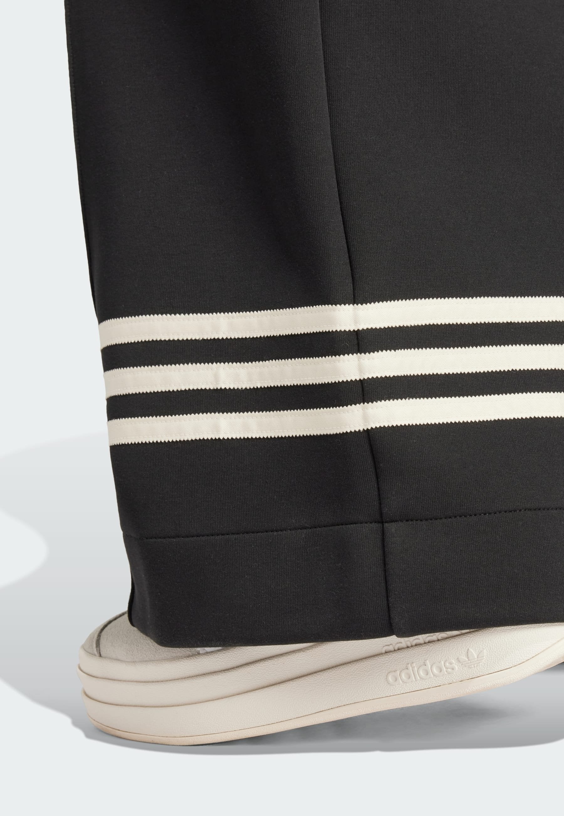 ADICOLOR NEUCLASSICS TRACK WIDE - Bas de survêtement - black cream white