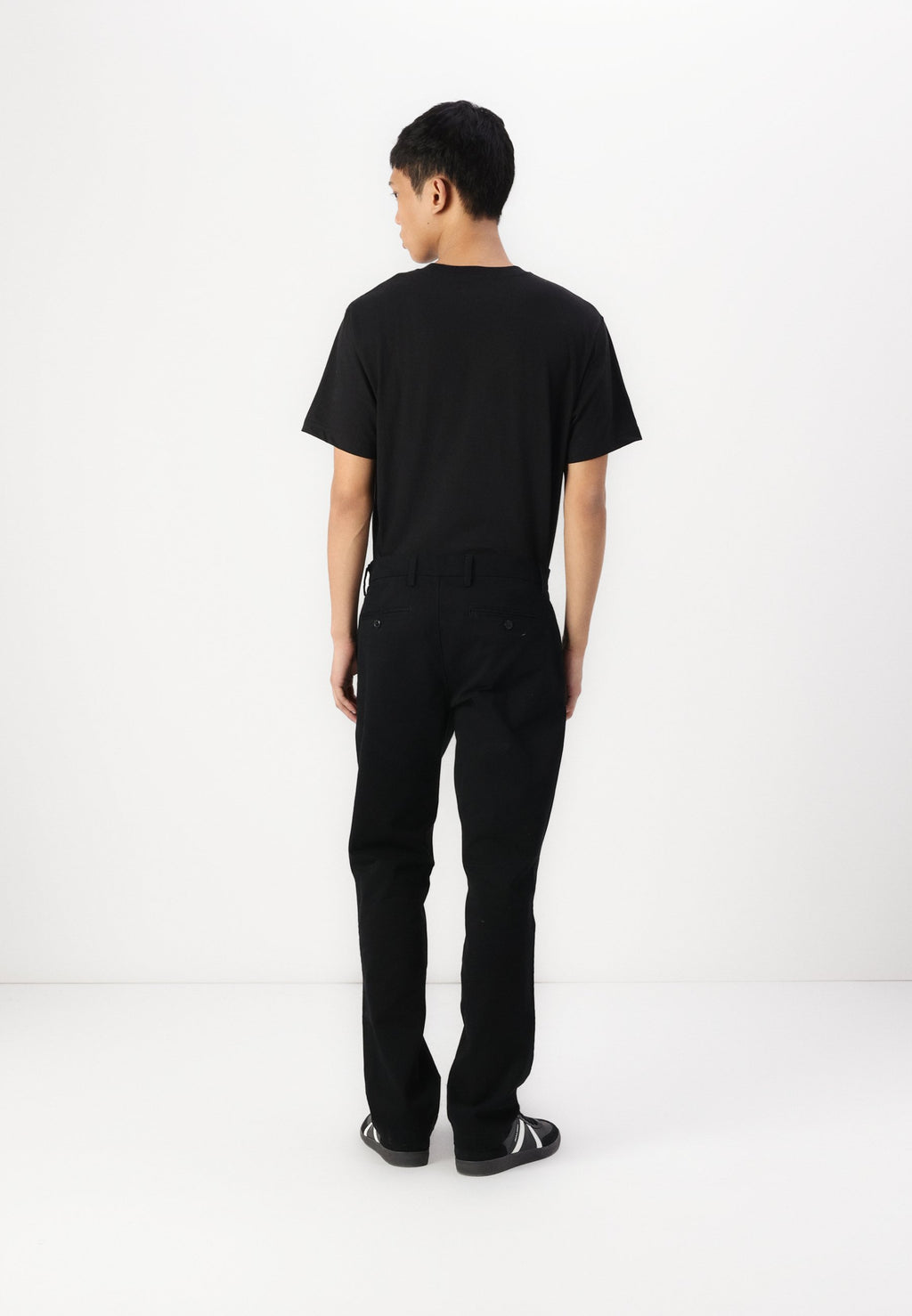ESSENTIAL STRAIGHT FIT - Trousers - true black