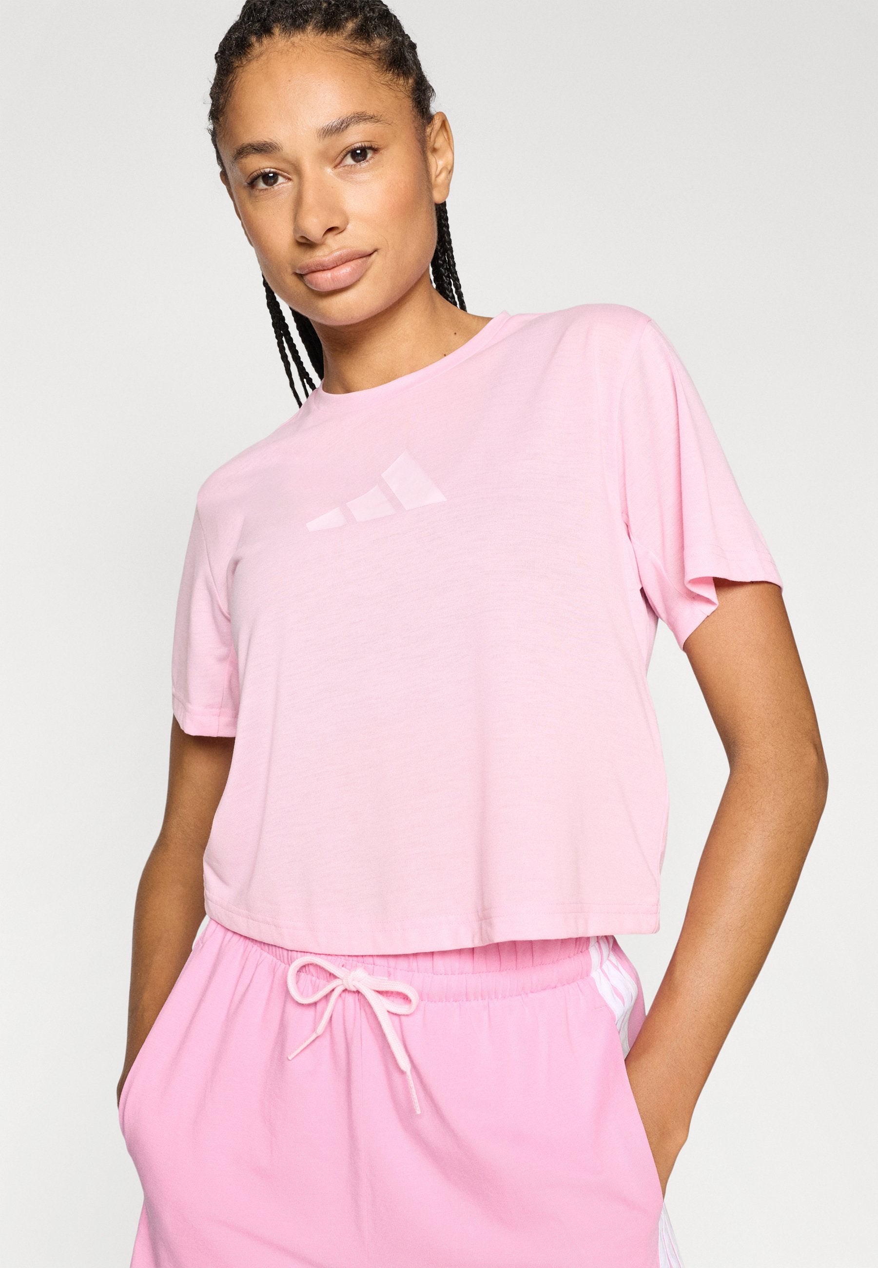 ADIDAS WORKOUT ESSENTIALS BIG PERFORMANCE LOGO TRAINING - T-shirt imprimé - true pink