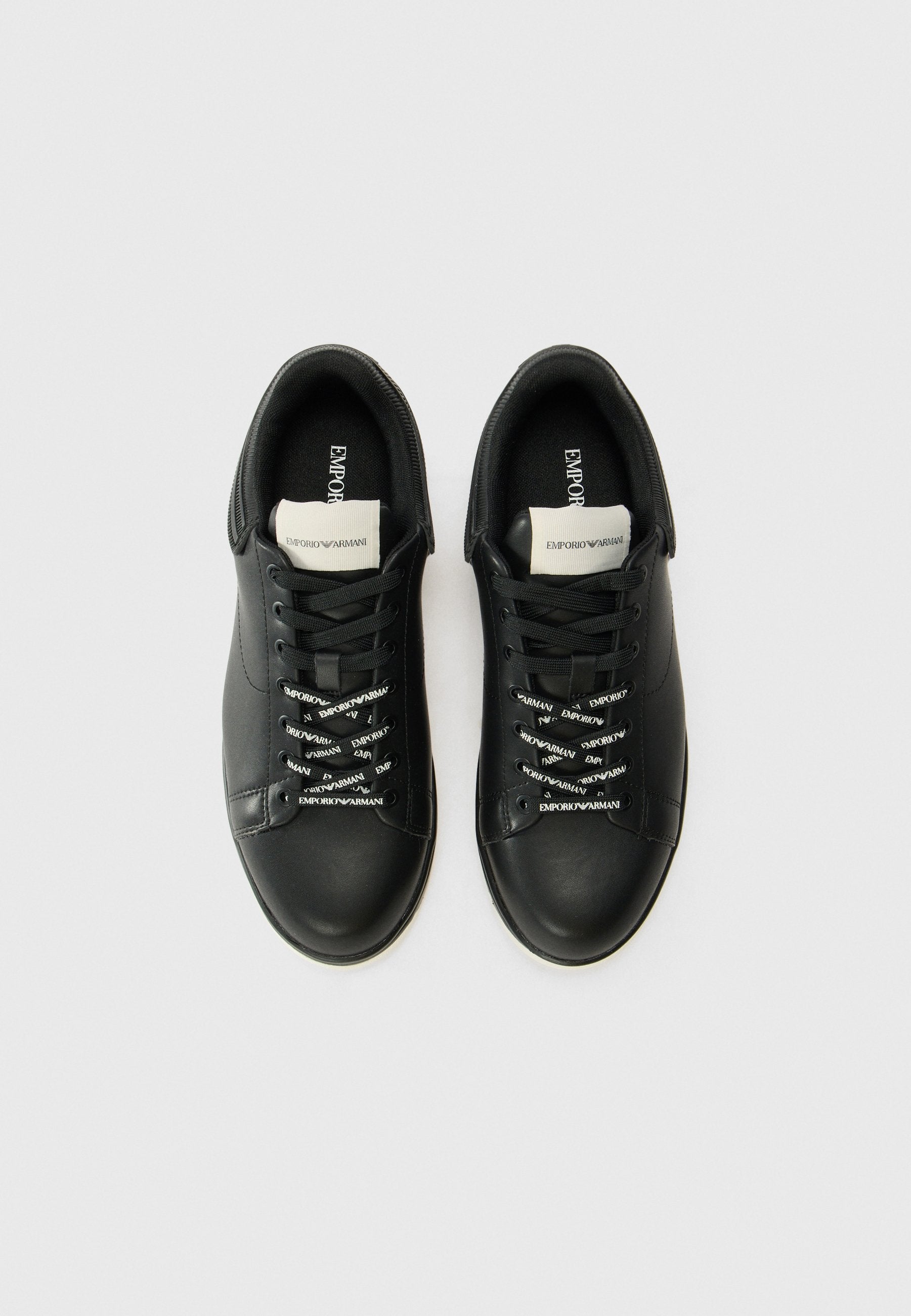 Trainers - black