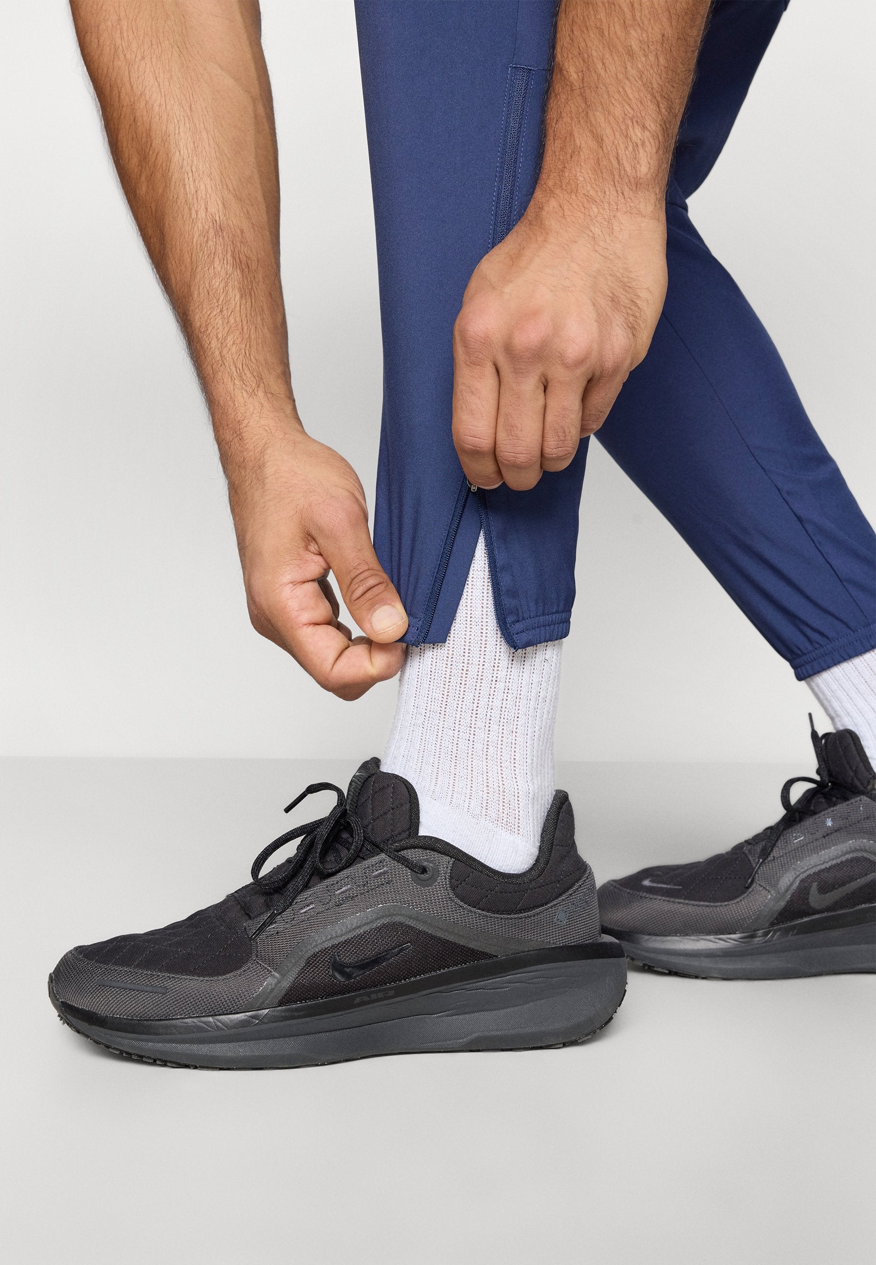 M NK DF CHALLENGR WVN PANT - Tracksuit bottoms - midnight navy/black/reflective silver-coloured