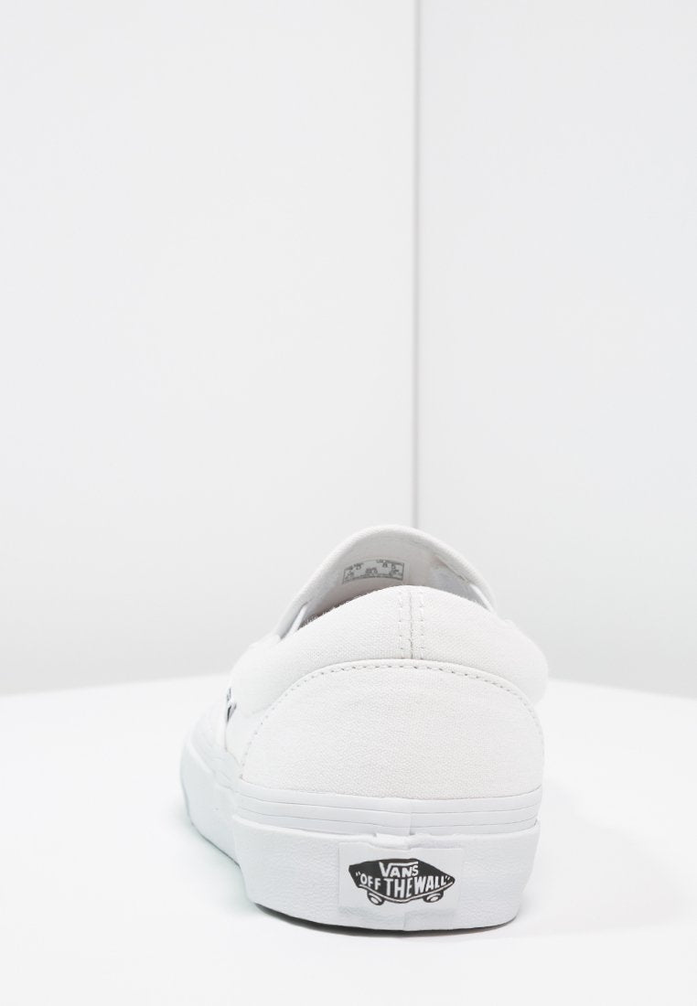 UA CLASSIC SLIP-ON - Slip-ons - true white
