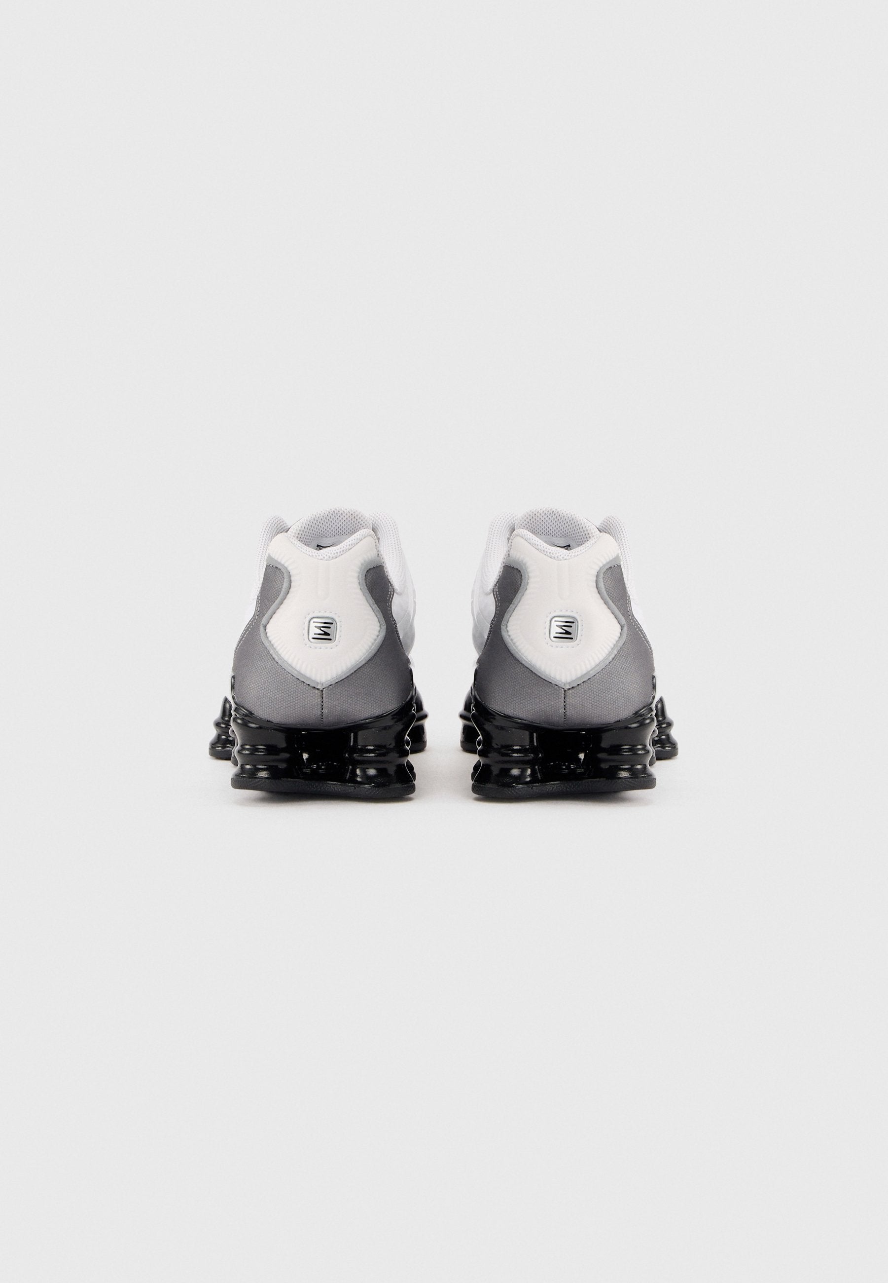 SHOX UNISEX - Trainers - white/cool grey/black/silver-coloured