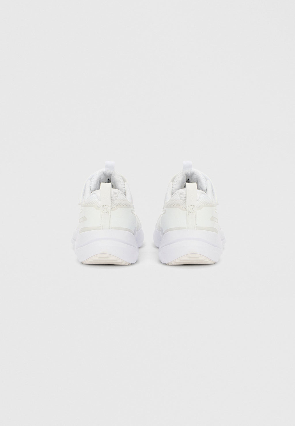COSMIC RUNNER - Road running shoes - white/platinum-coloured