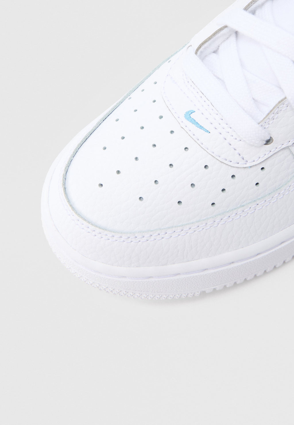 AIR FORCE 1 UNISEX - Trainers - white/univ blue