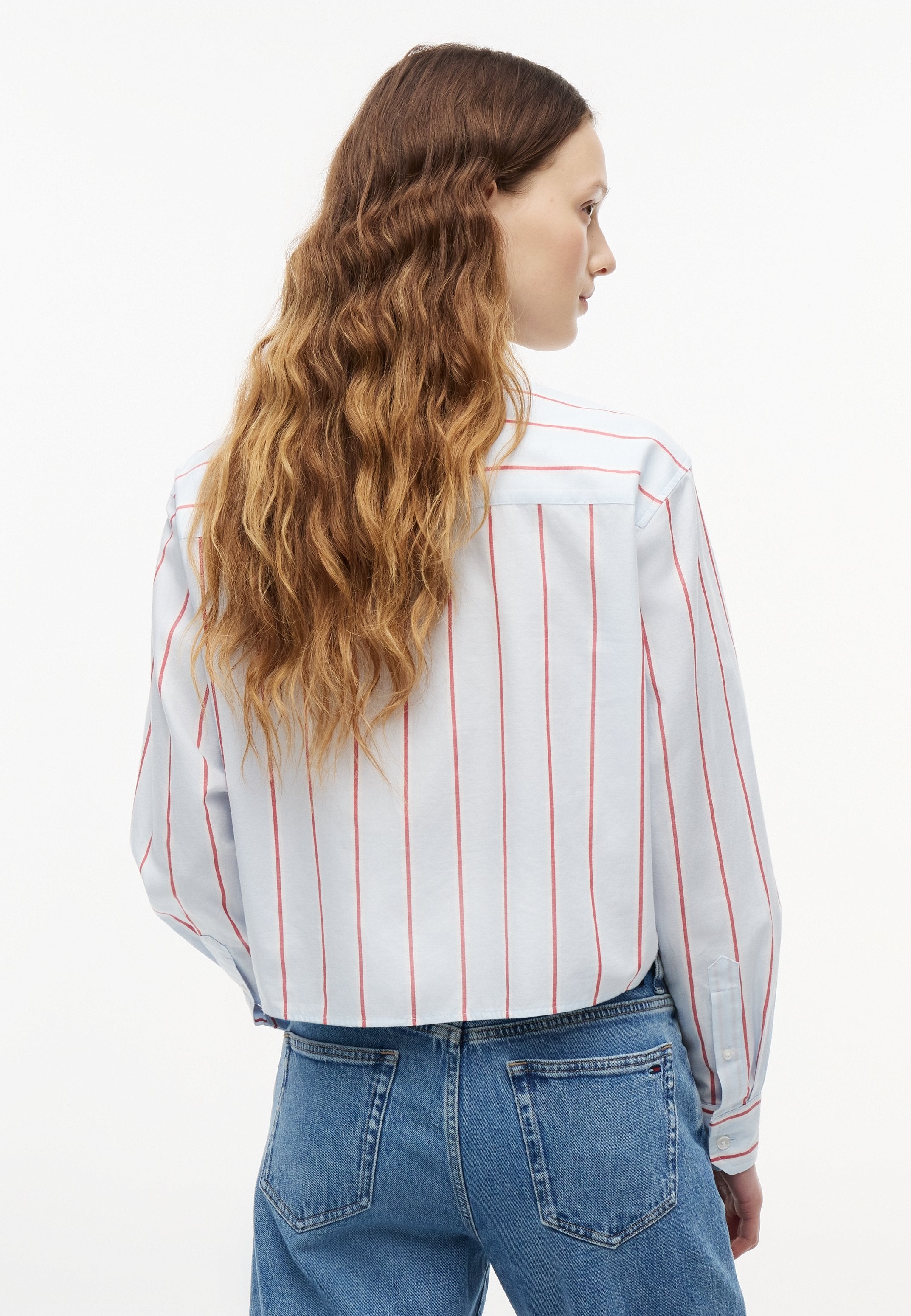CROP SHIRT - Button-down blouse - kingly blue