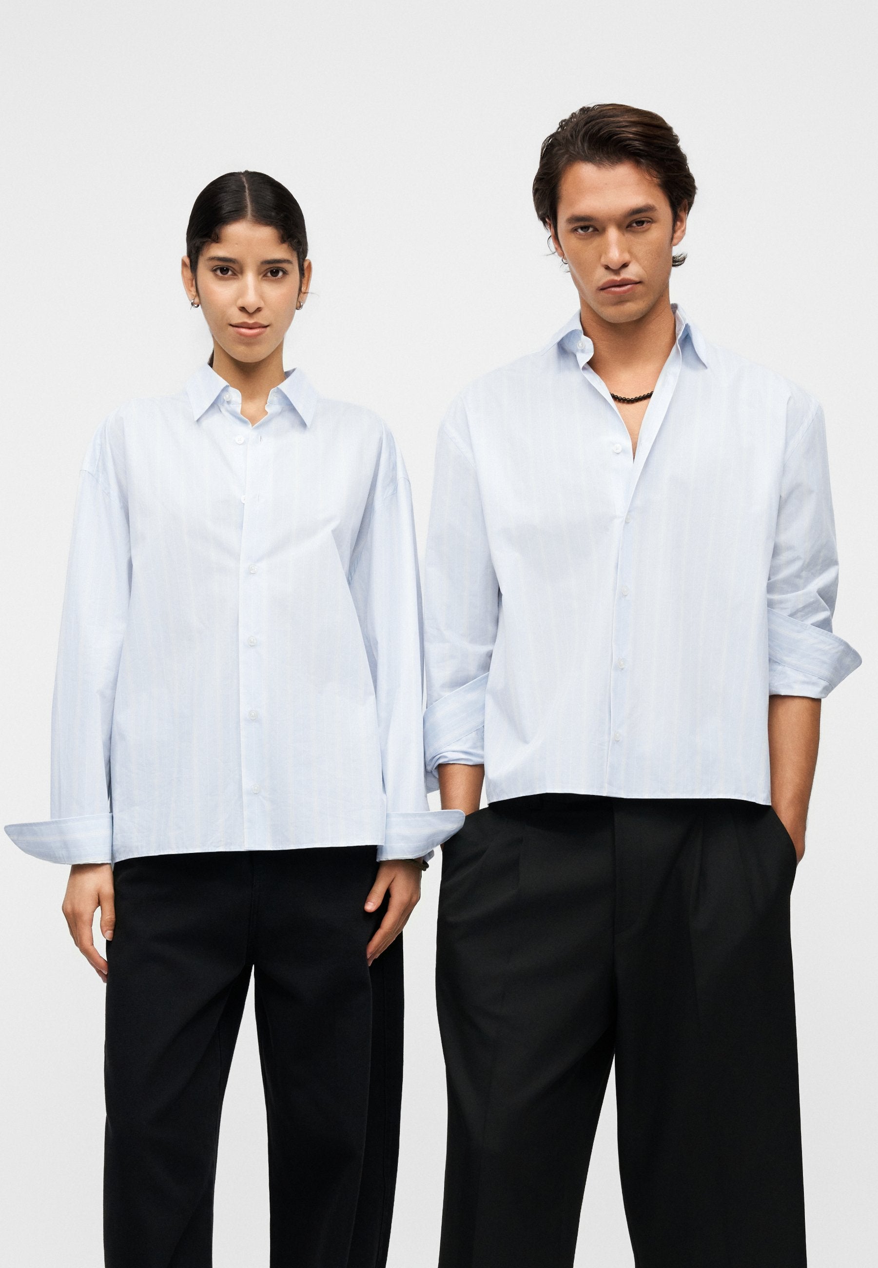 CODY SHIRT CROPPED UNISEX - Button-down blouse - white/blue