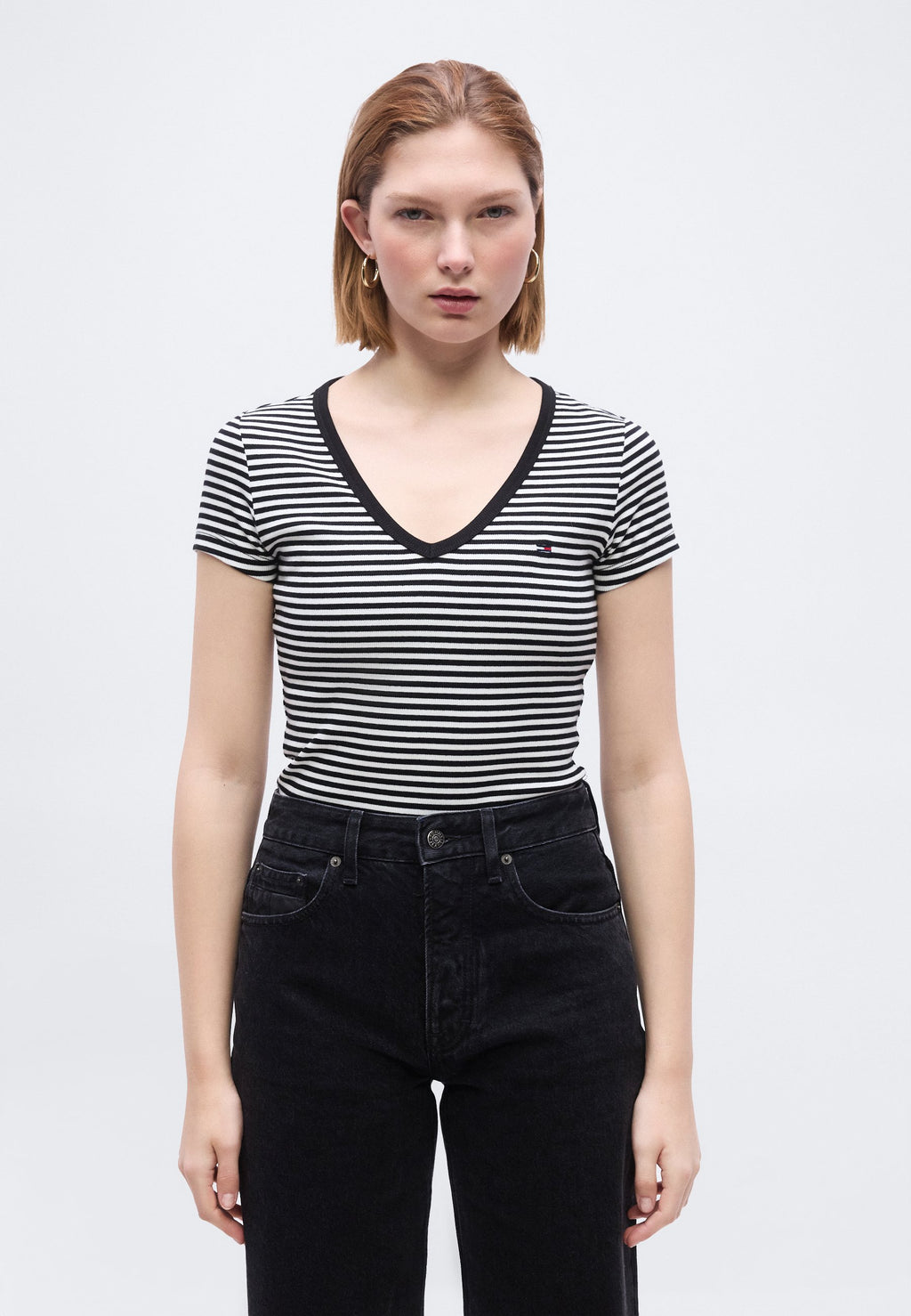 TEE-SHIRT CÔTELÉ COL V SLIM - T-shirt imprimé - black/écru