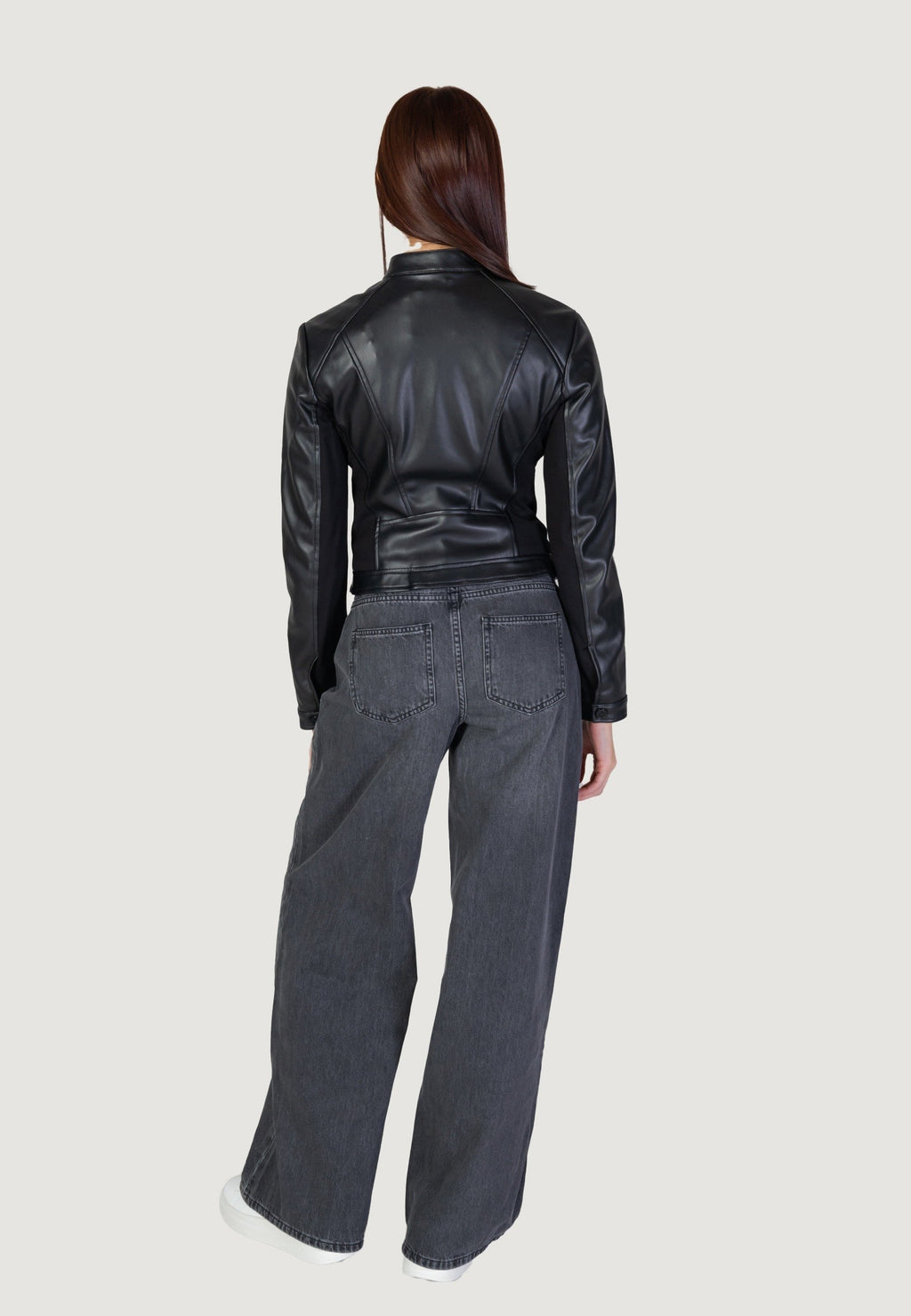 W4YL04 WE480 - Light jacket - black