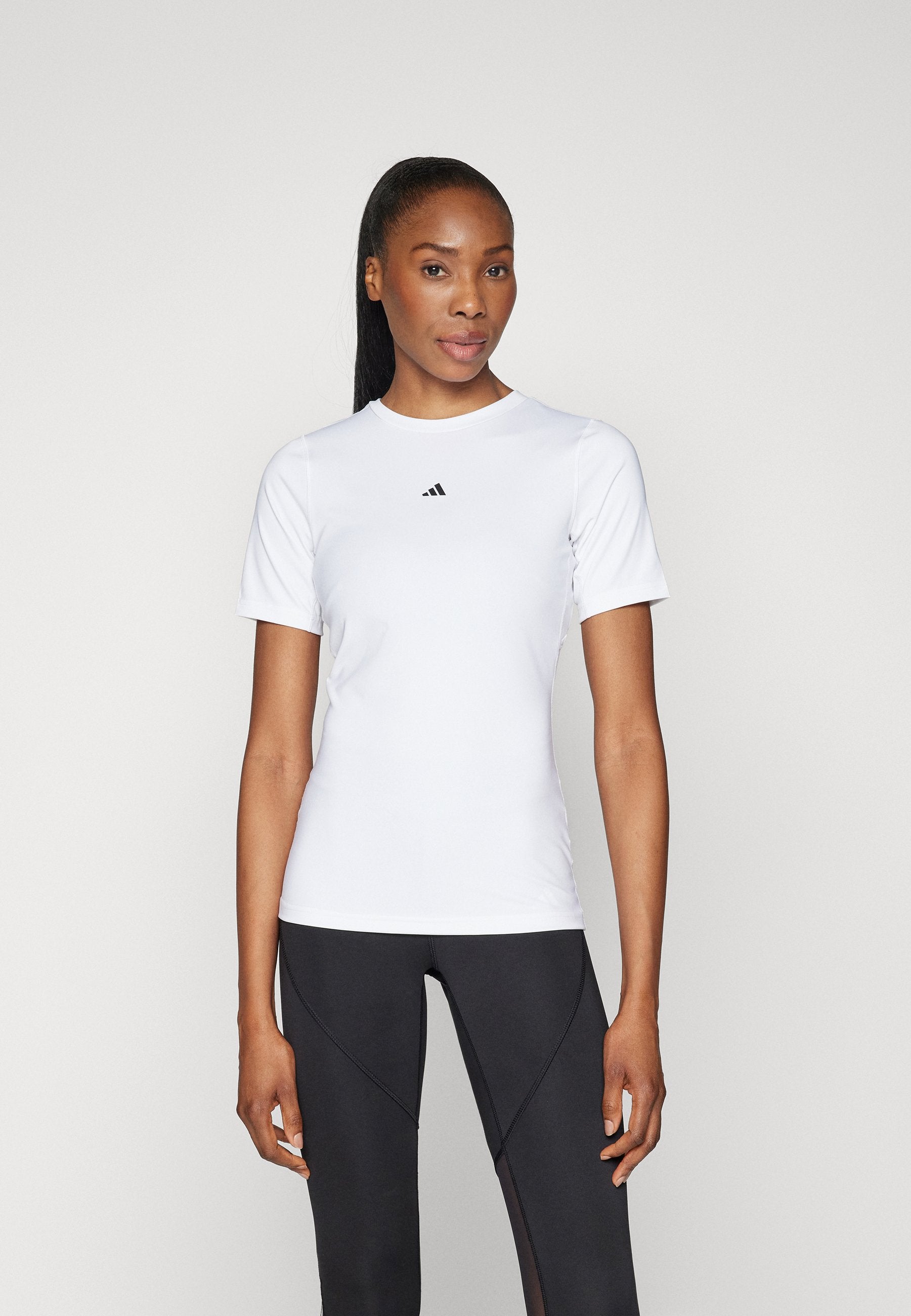 TECHFIT TRAINING T-SHIRT - Sports T-shirt - white