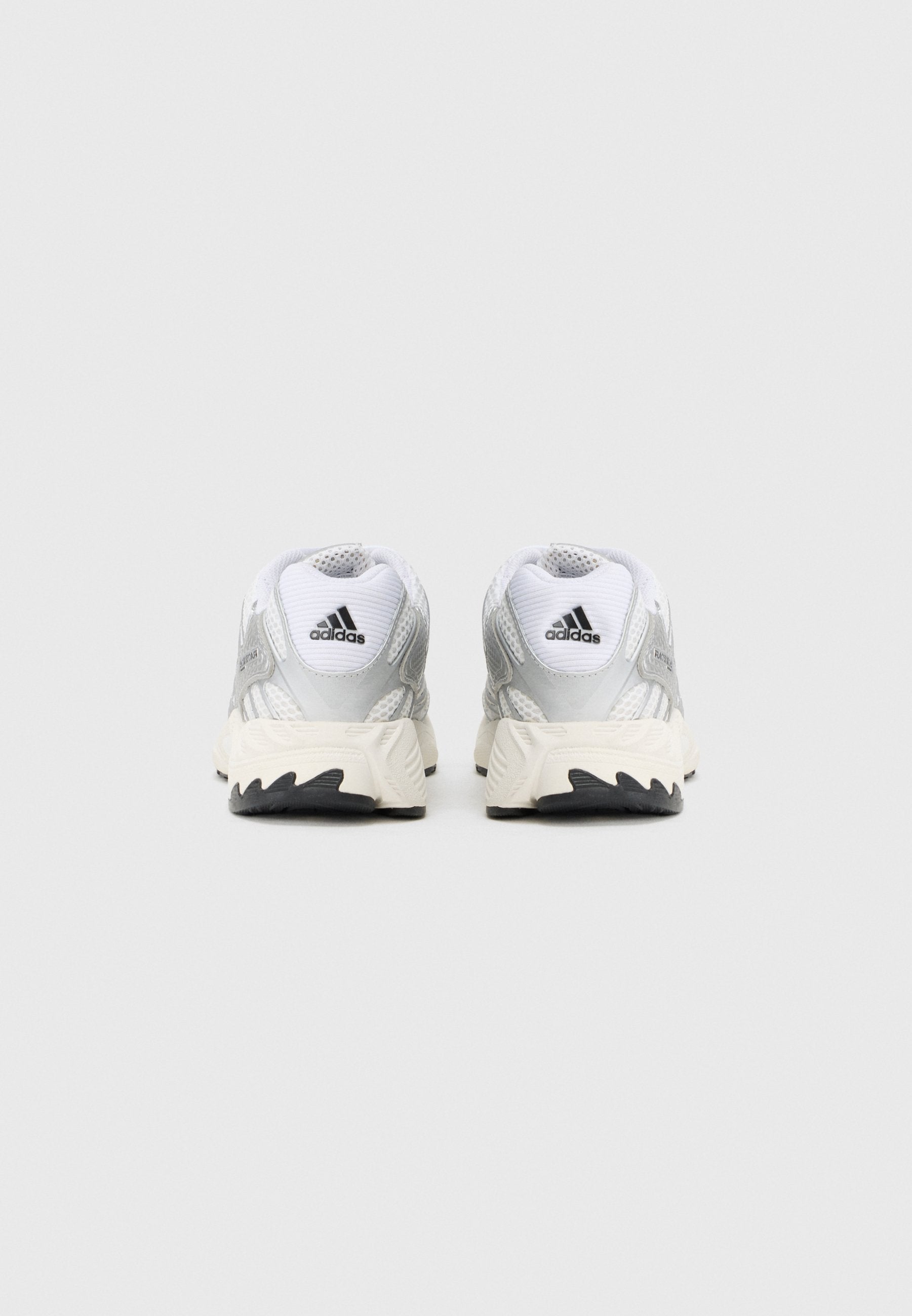 ADISTAR CONTROL - Trainers - white/silver-coloured/core black