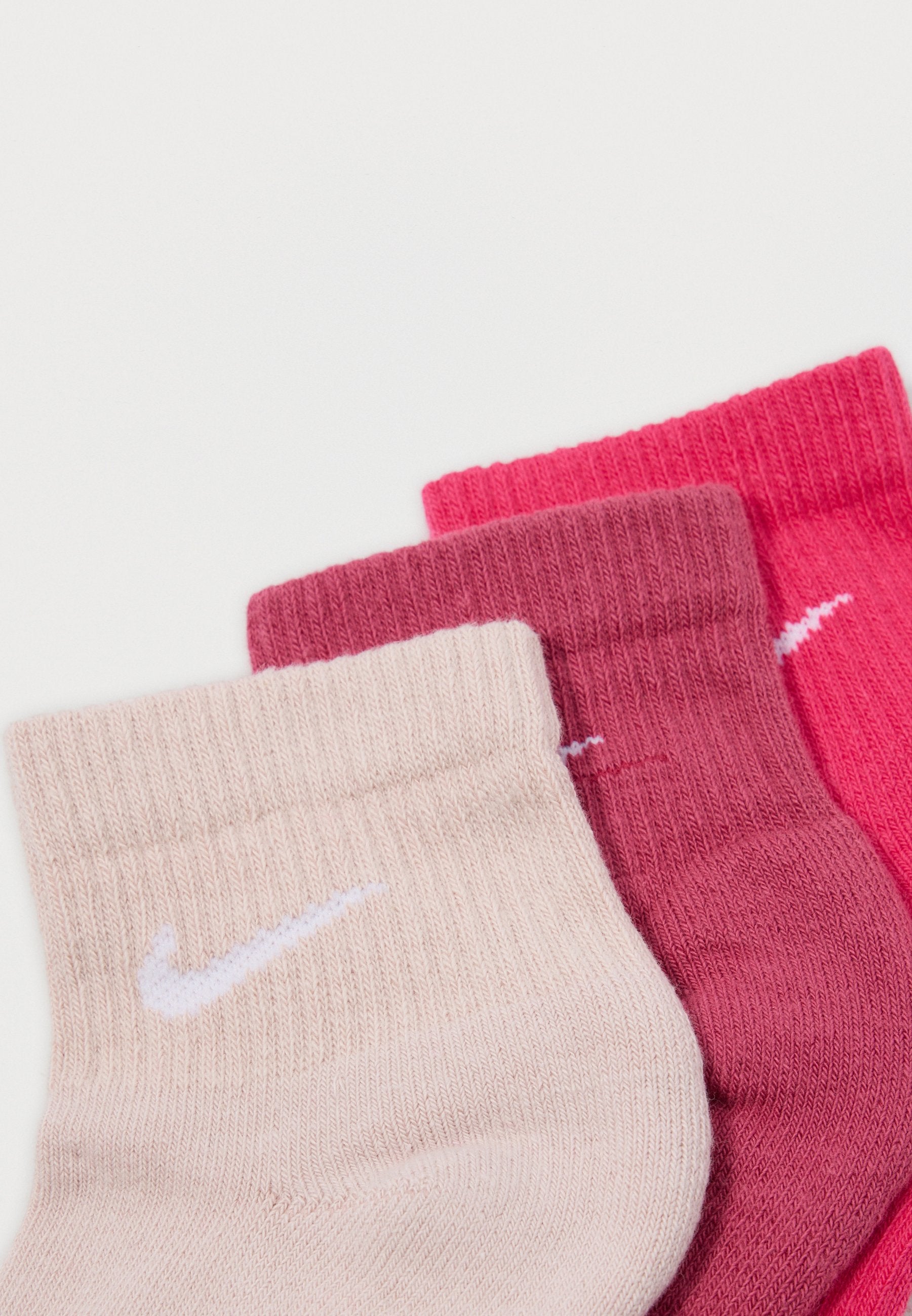 EVERYDAY PLUS CUSHIONED ANKLE 3 PACK UNISEX  - Sports socks - sweet beet/silt red/rush pink