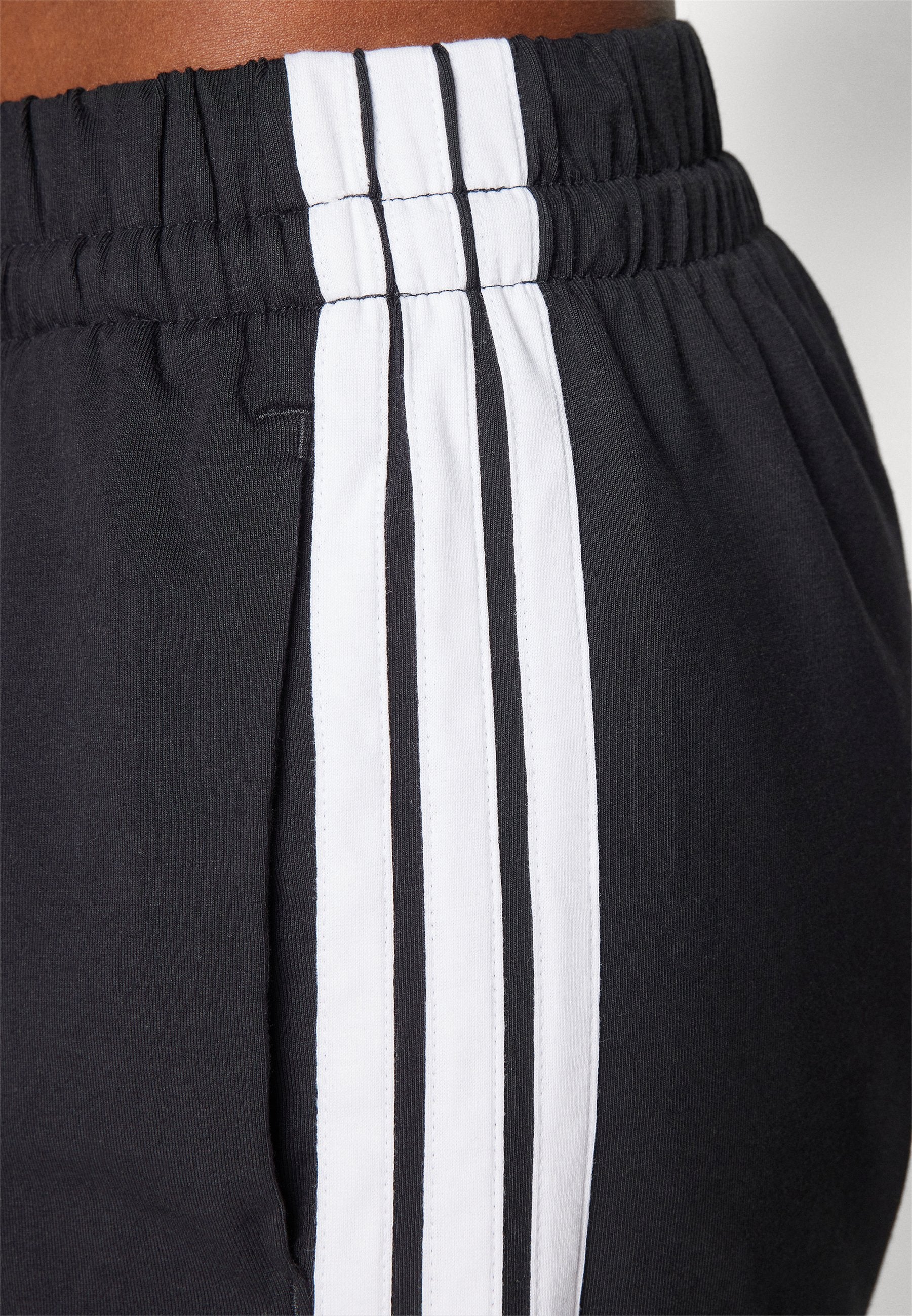 ESSENTIALS 3 STRIPES COTTON - Sports shorts - black/white