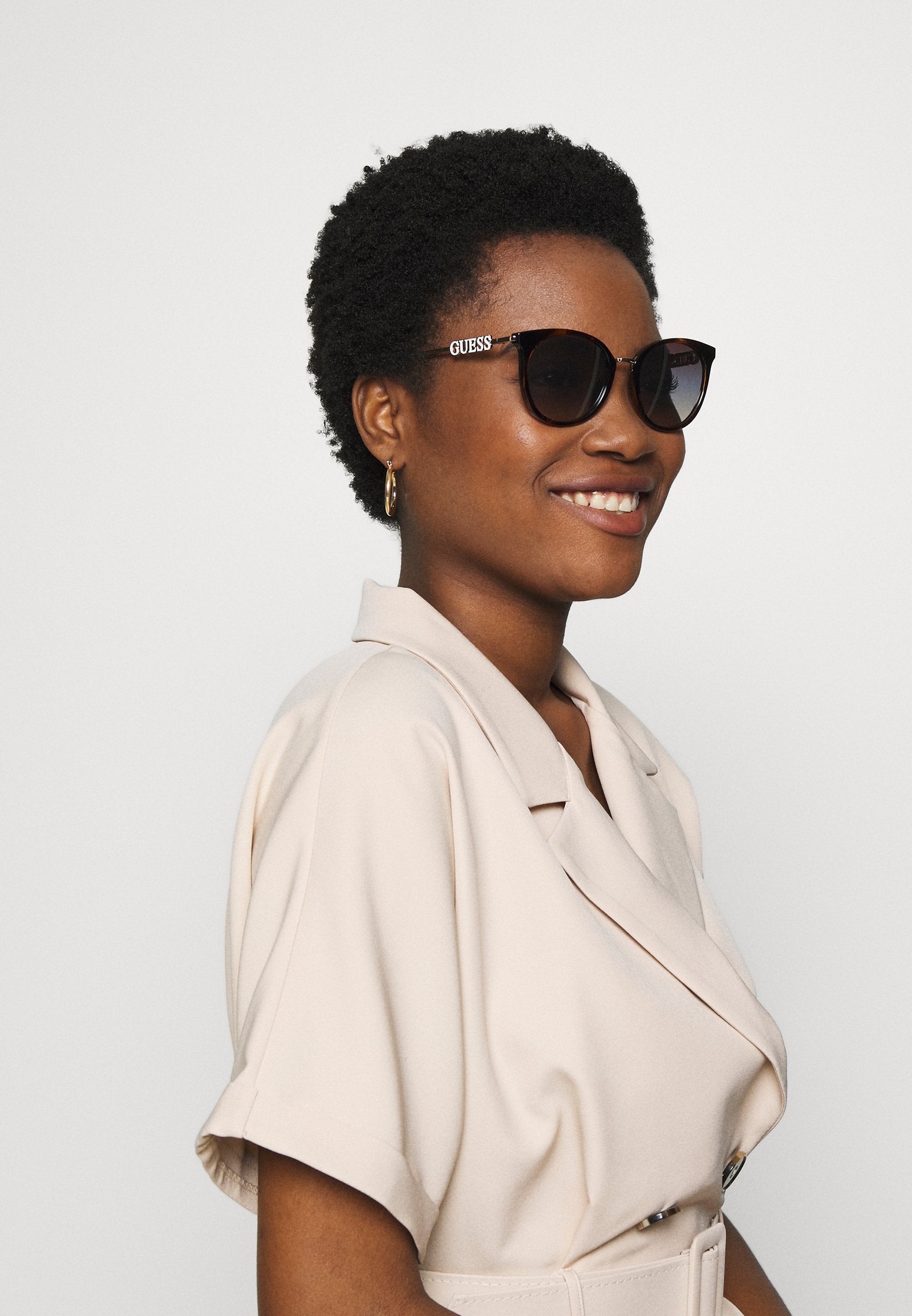 Sunglasses - black