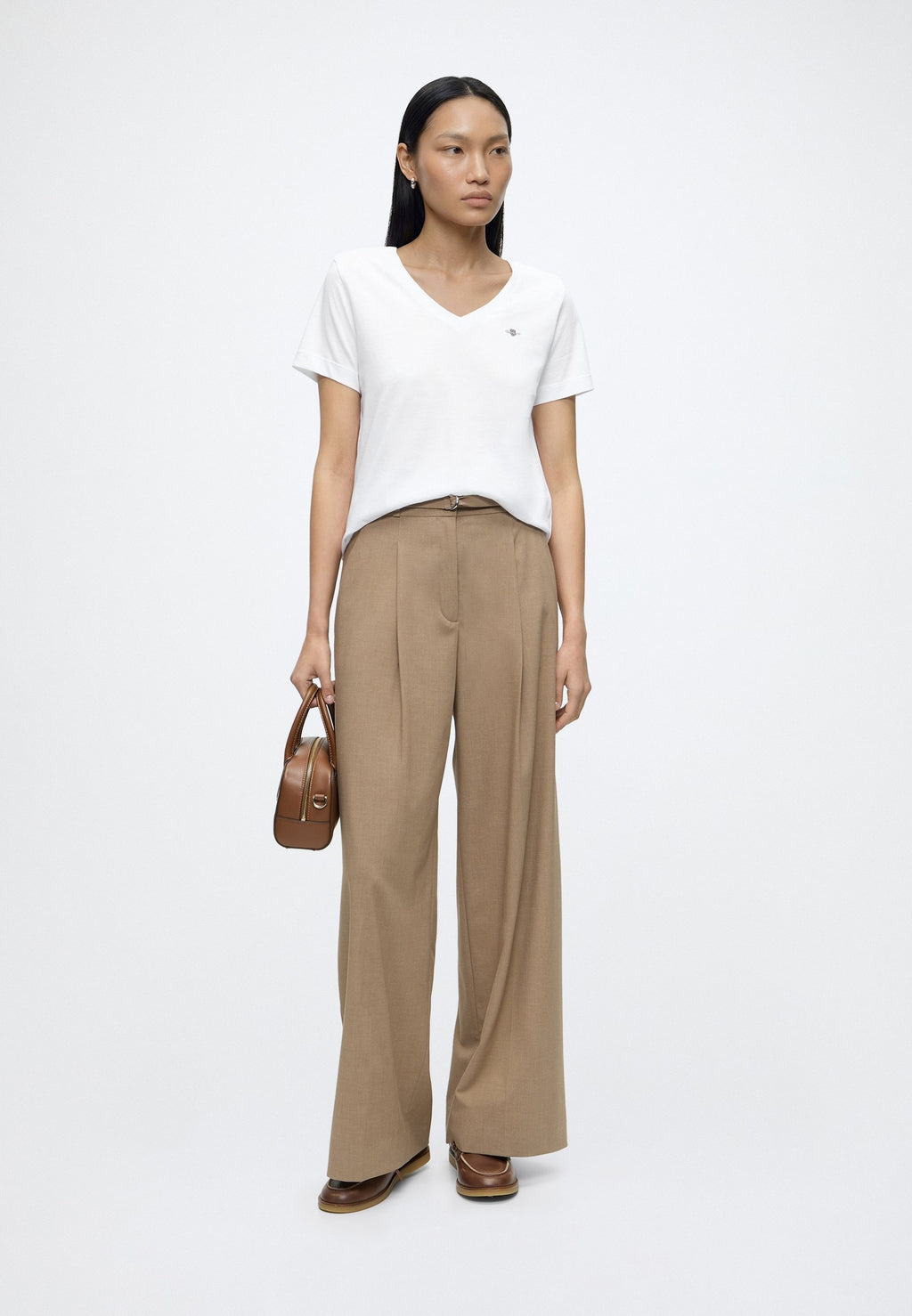 درع V NECK - تي شيرت أساسي - أبيض