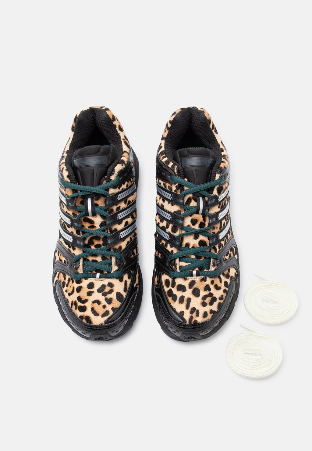 ADISTAR CONTROL 5 - Trainers - aurora ivy/core black/silver-coloured metallic
