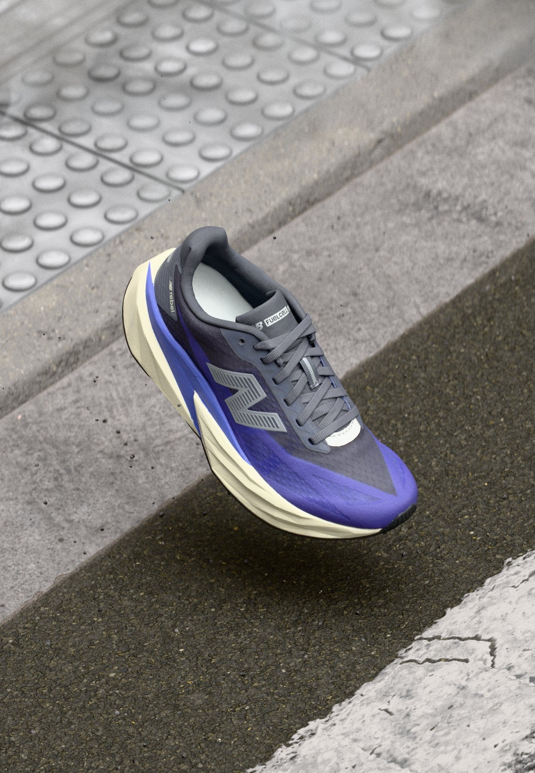 REBEL V5 - Chaussures de course sur route - indigo électrique