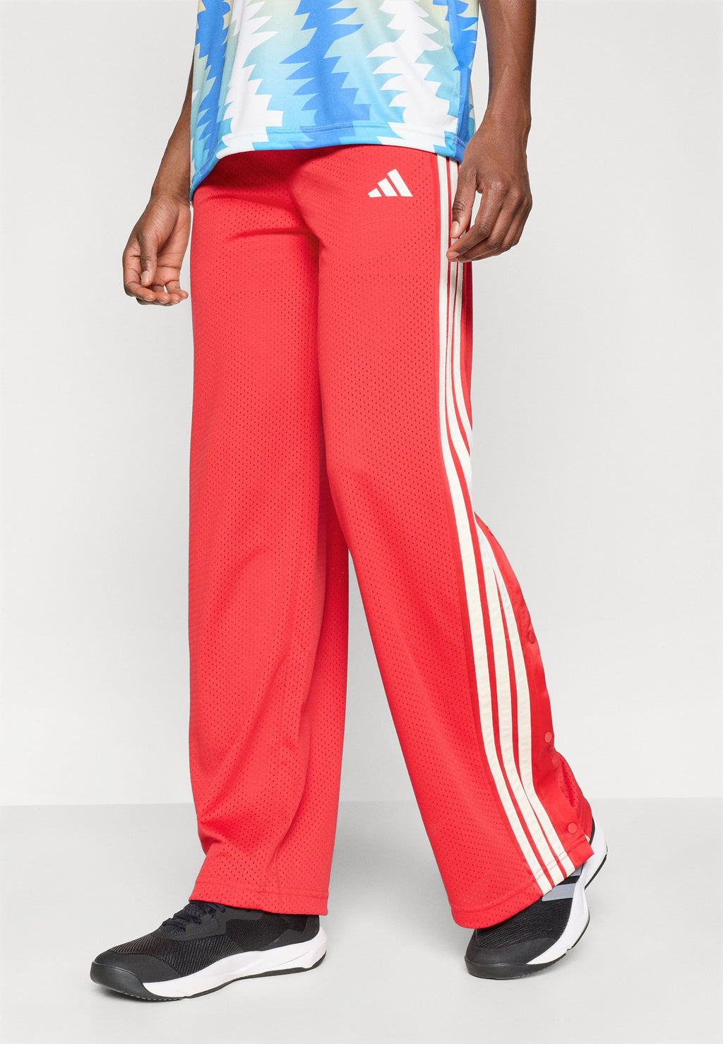 STADIUM MESH - Tracksuit bottoms - pure ruby/off white/crystal linen