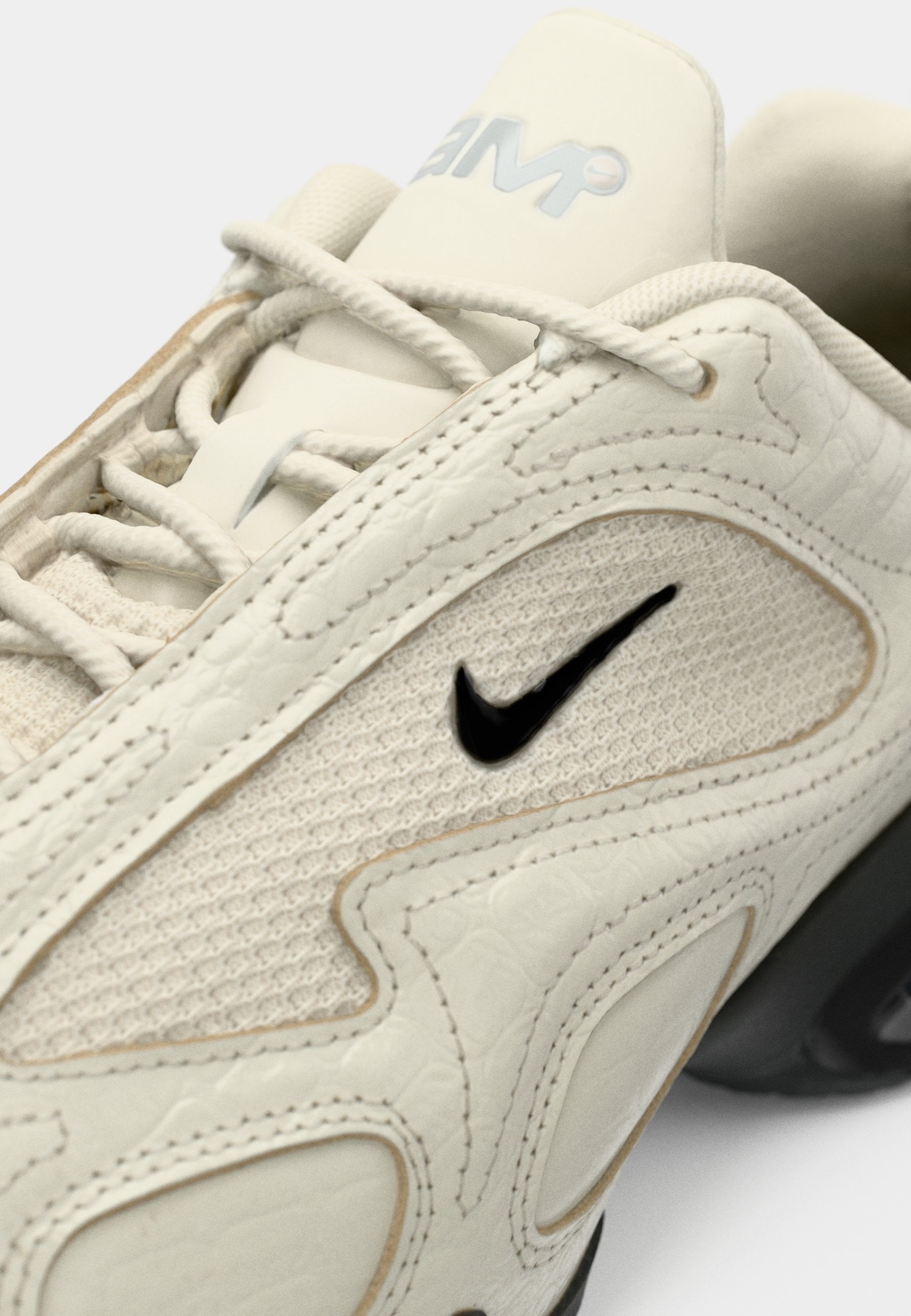 AIR MAX MUSE SE - Baskets basses - light orewood brown/argenté-métallisé/noir