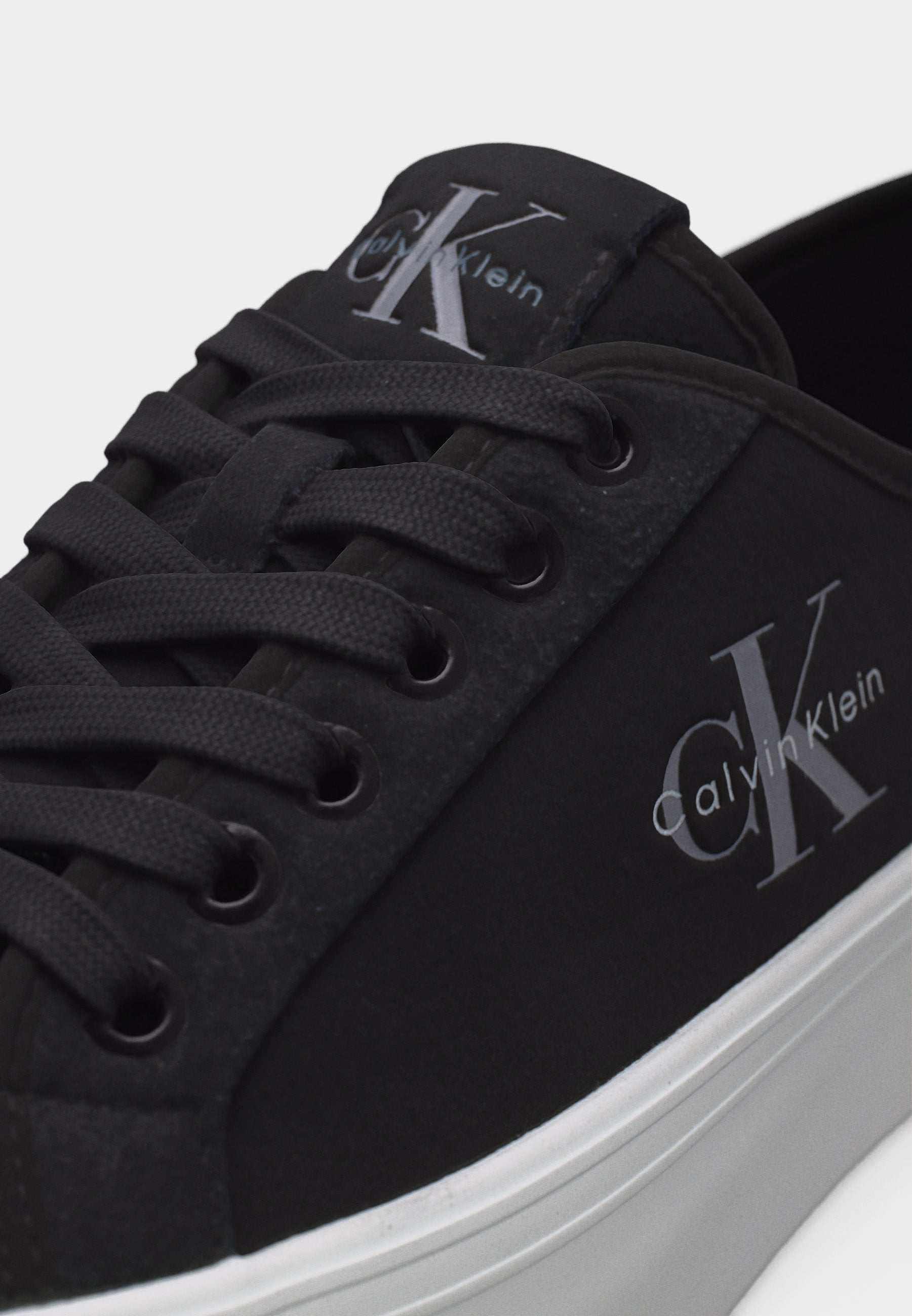 Trainers - black