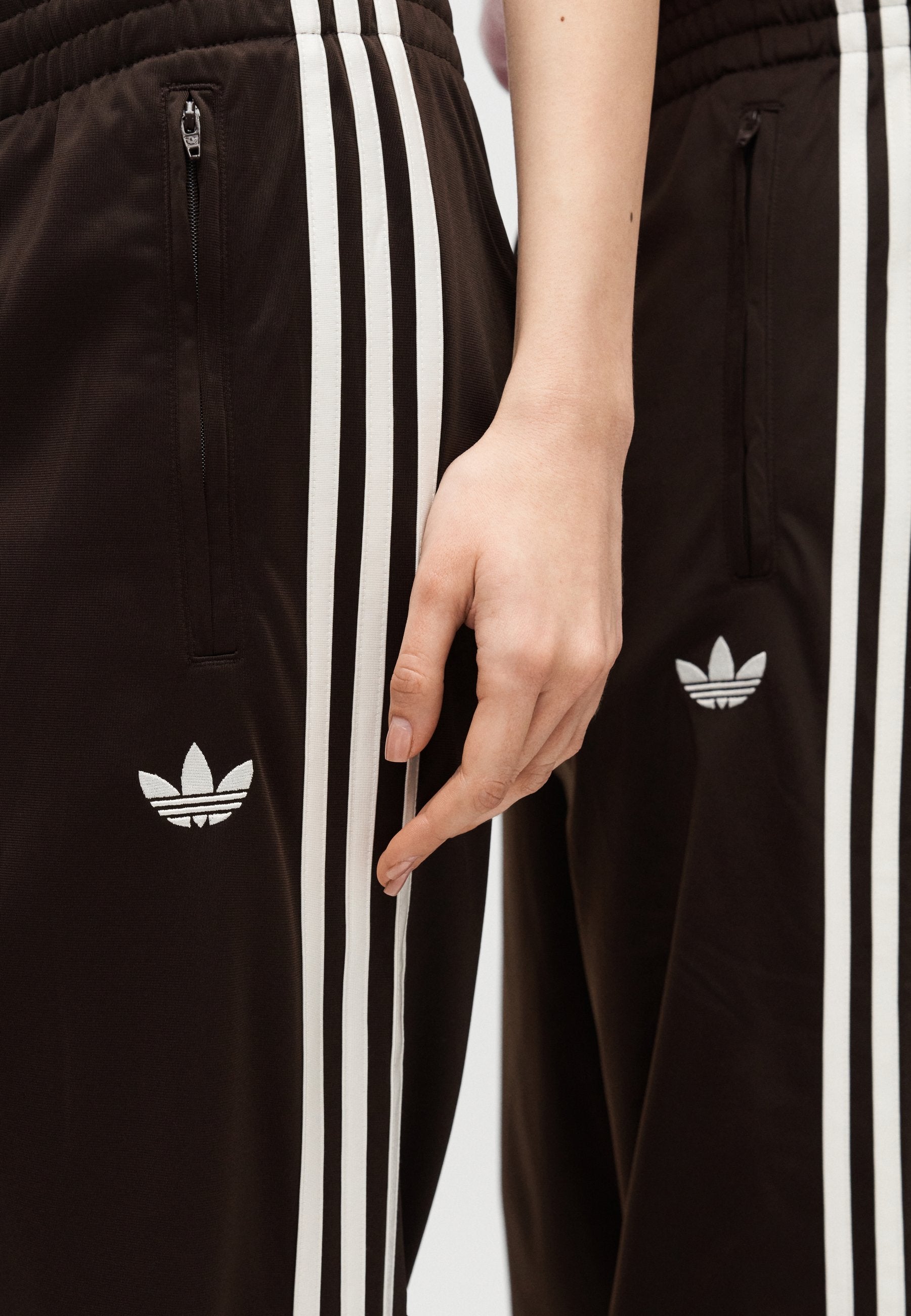 FIREBIRD TP - Tracksuit bottoms - aurora coffee/off-white