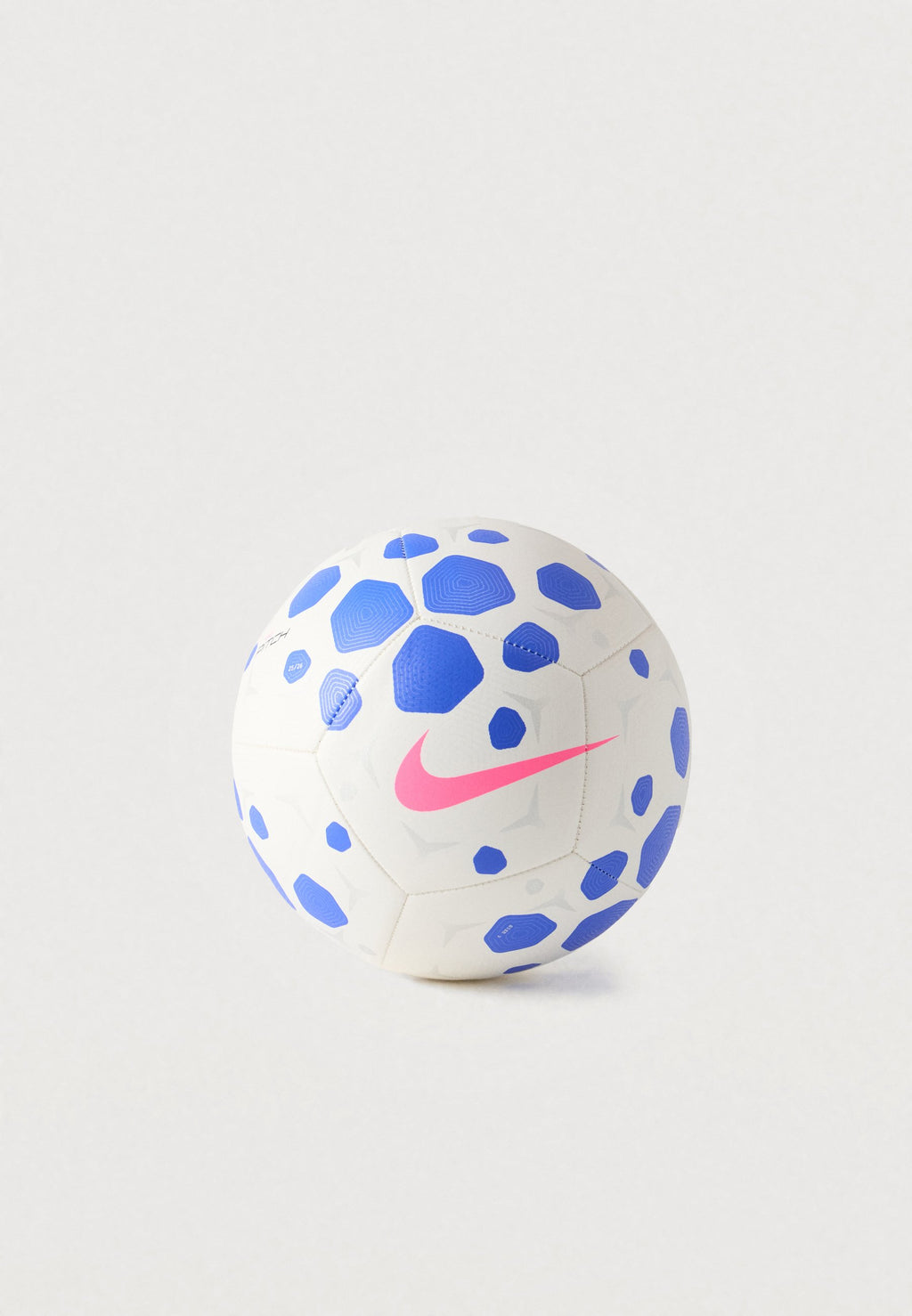 PITCH FA25 UNISEX - Football - white/racer blue/pink blast