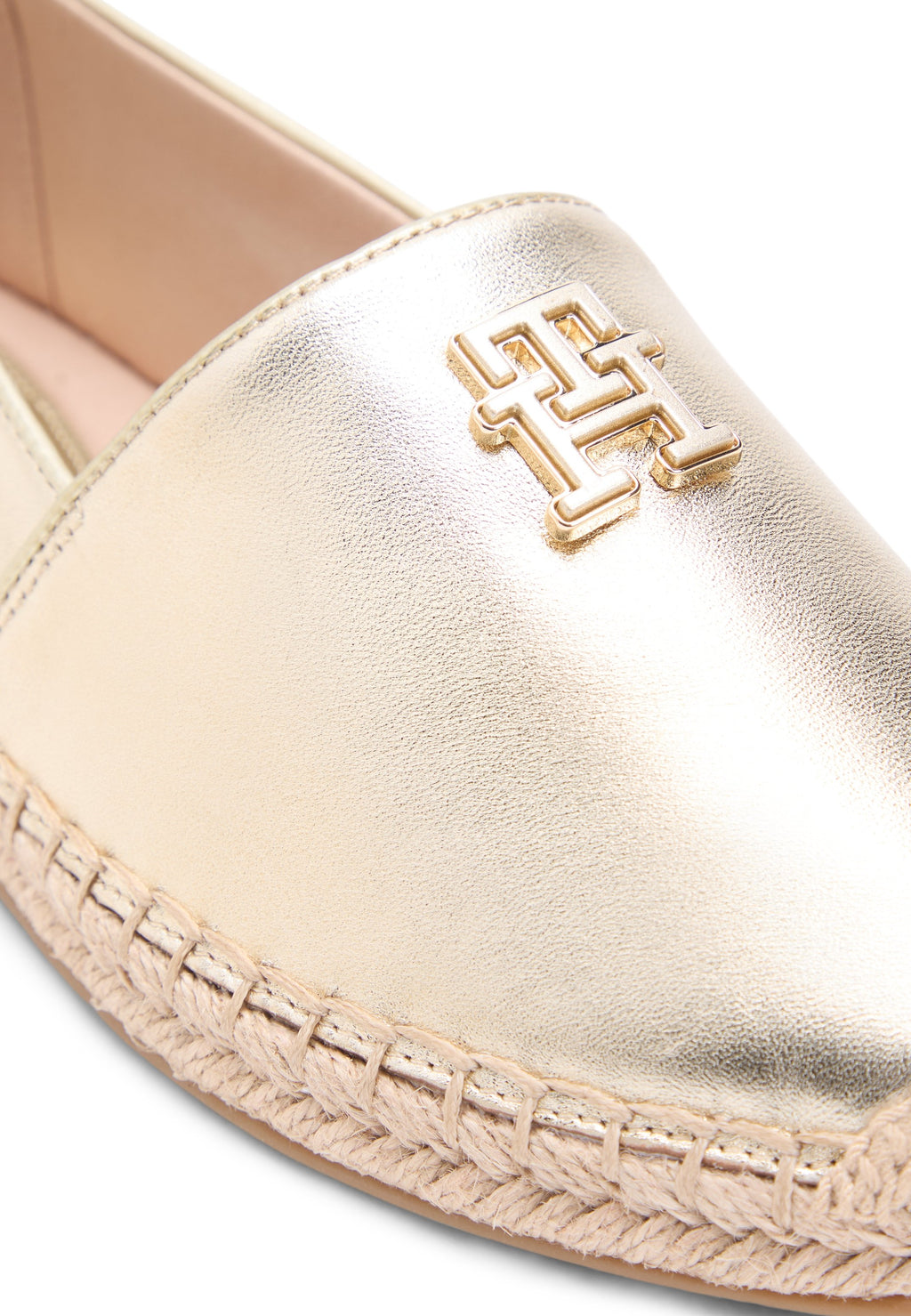 TH MONOGRAM METALLIC LEATHER ESPADRILLES - Espadrilles - gold-coloured