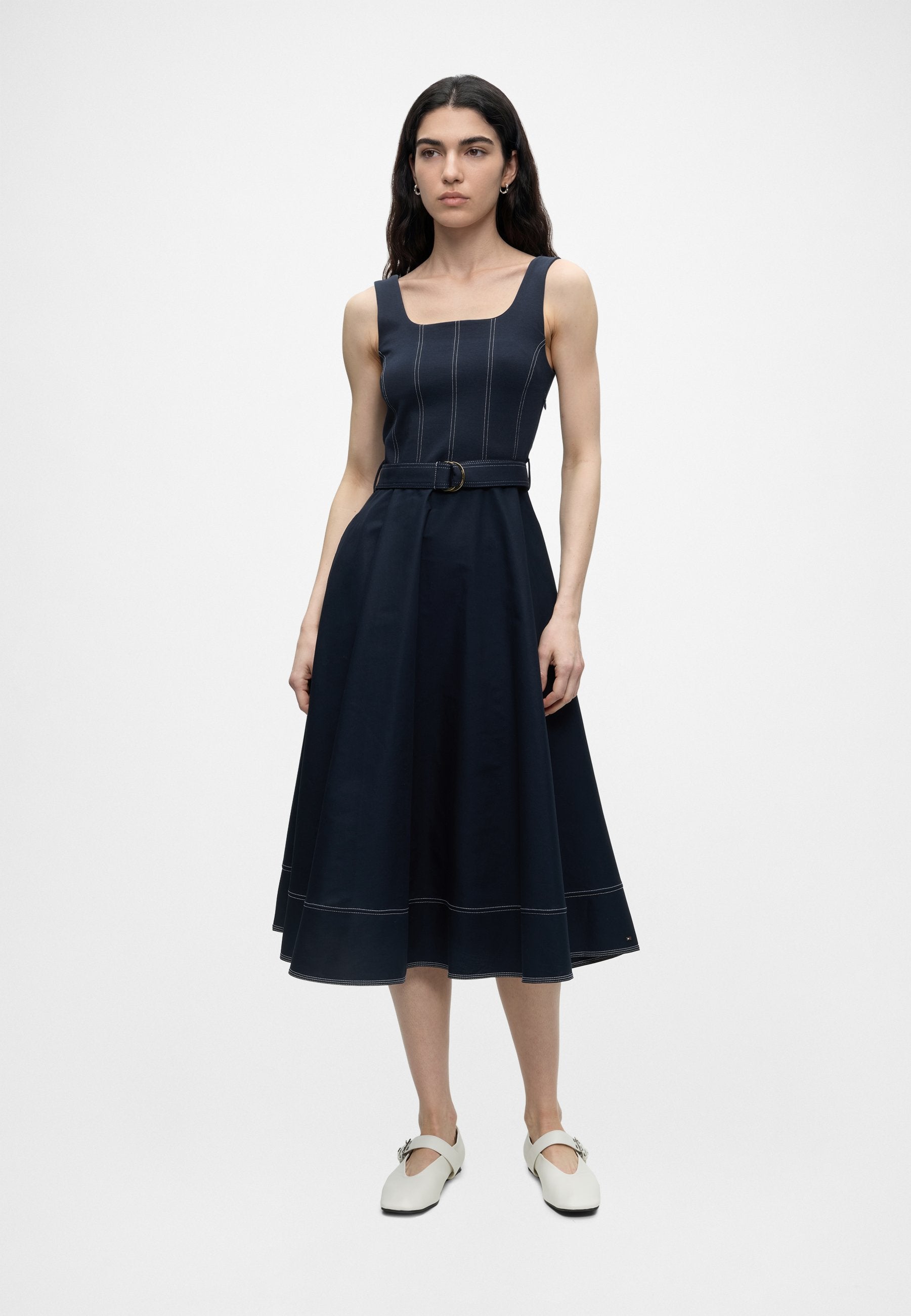 ROBE À SURPIQÛRES CONTRASTANTES - Robe de jour - dark night navy