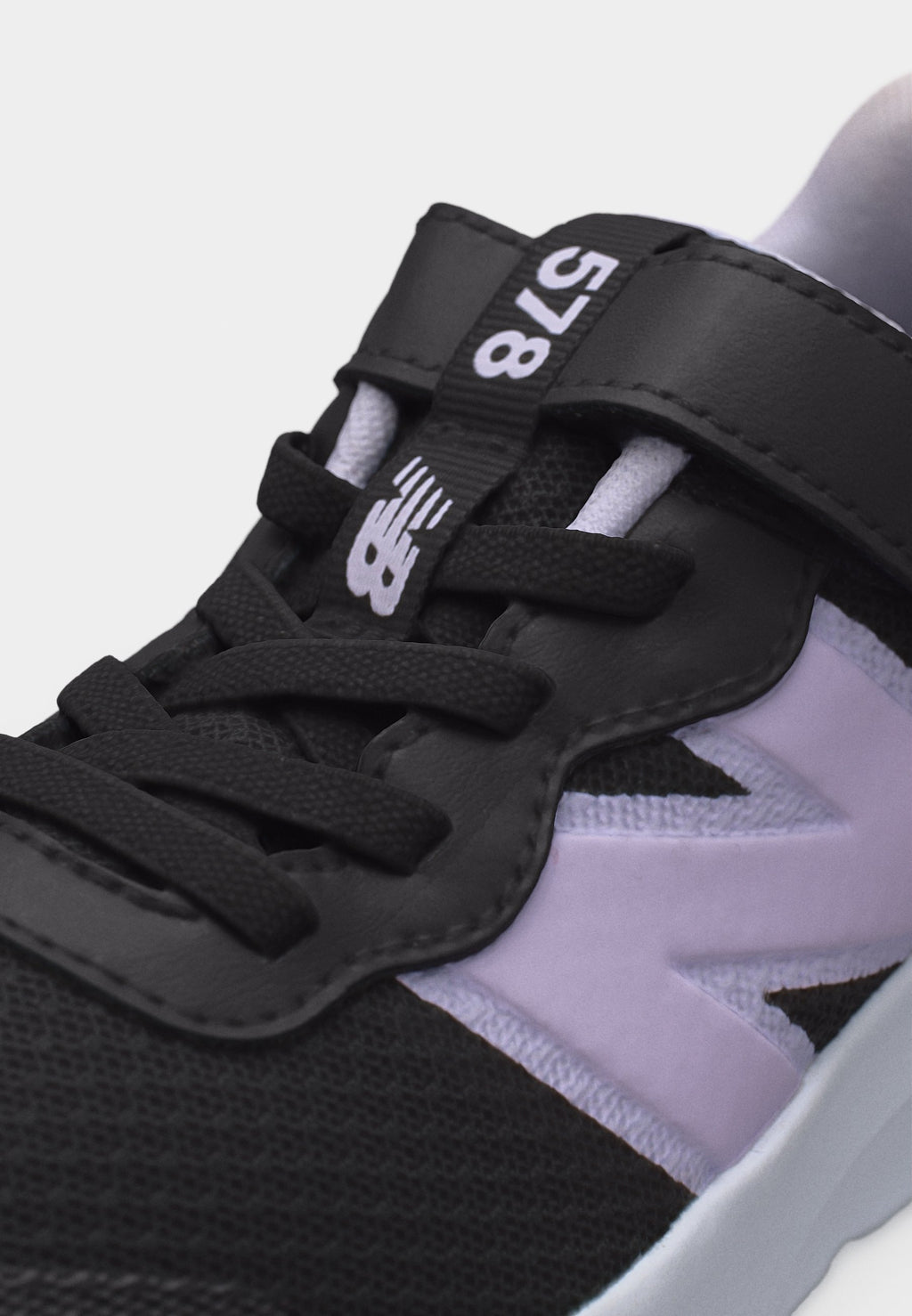 578 UNISEX - Road running shoes - black/taro/white