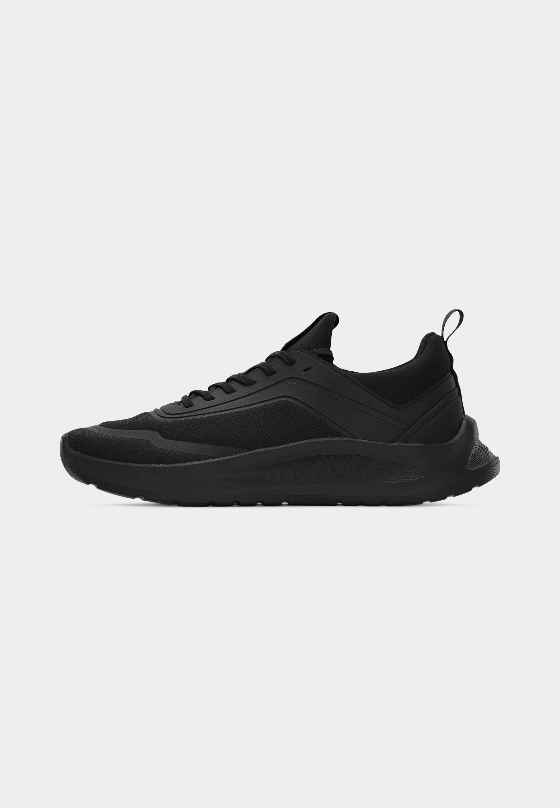 Trainers - black