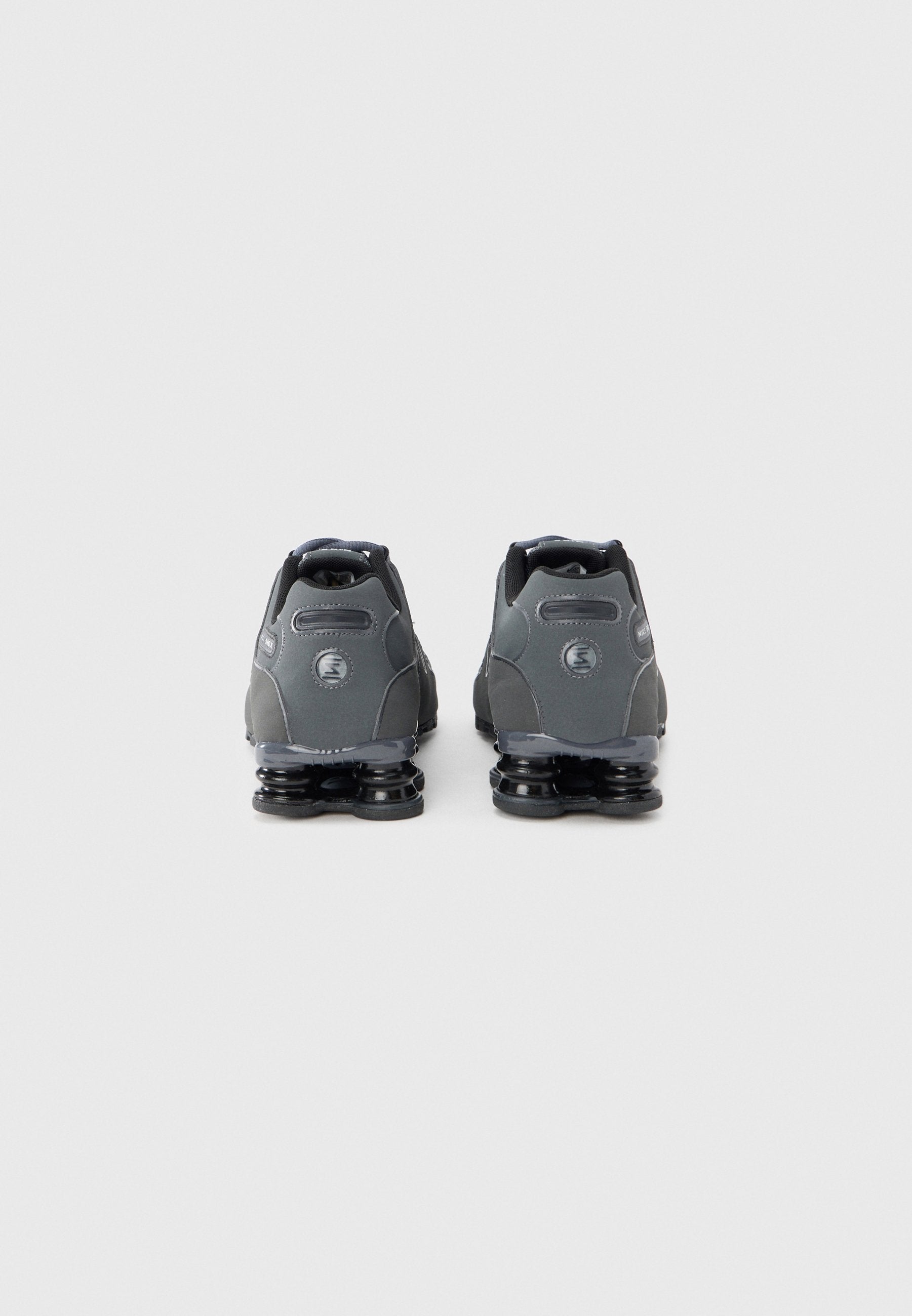 SHOX NZ - أحذية رياضية - رمادي داكن/حديد/أنثراسيت/أسود
