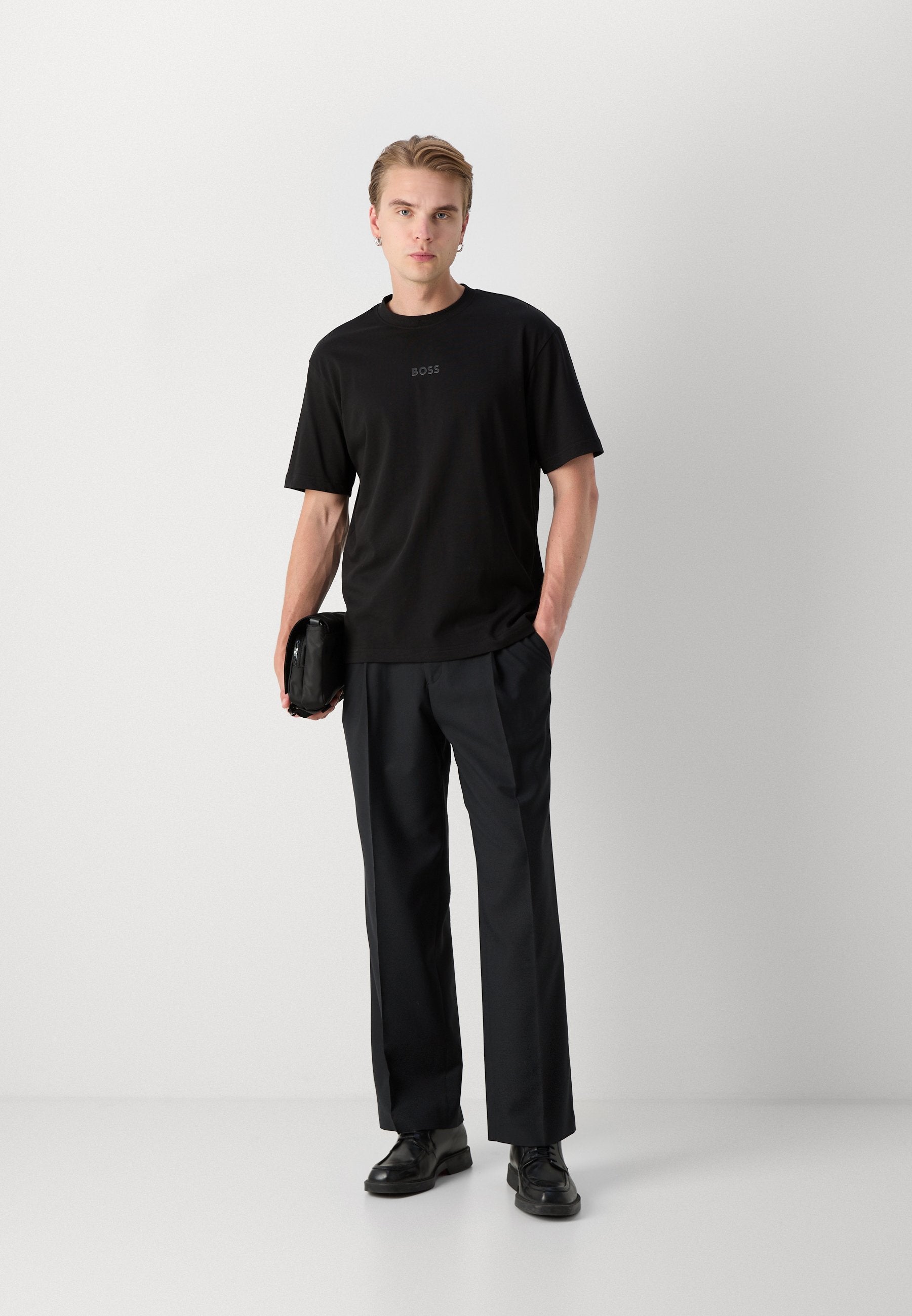 TEE - Basic T-shirt - black
