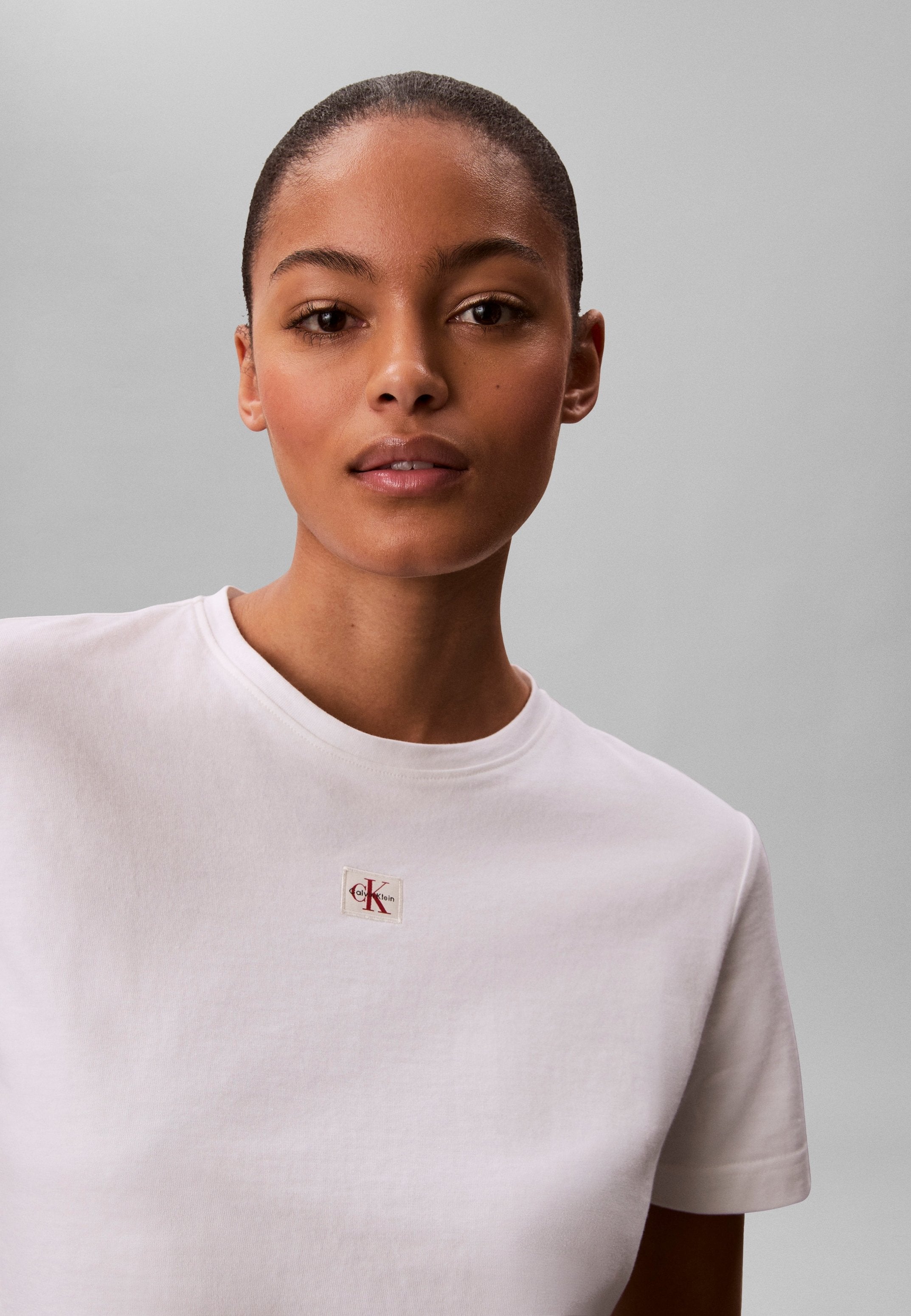 CLASSIC FIT  - Basic T-shirt - bright white