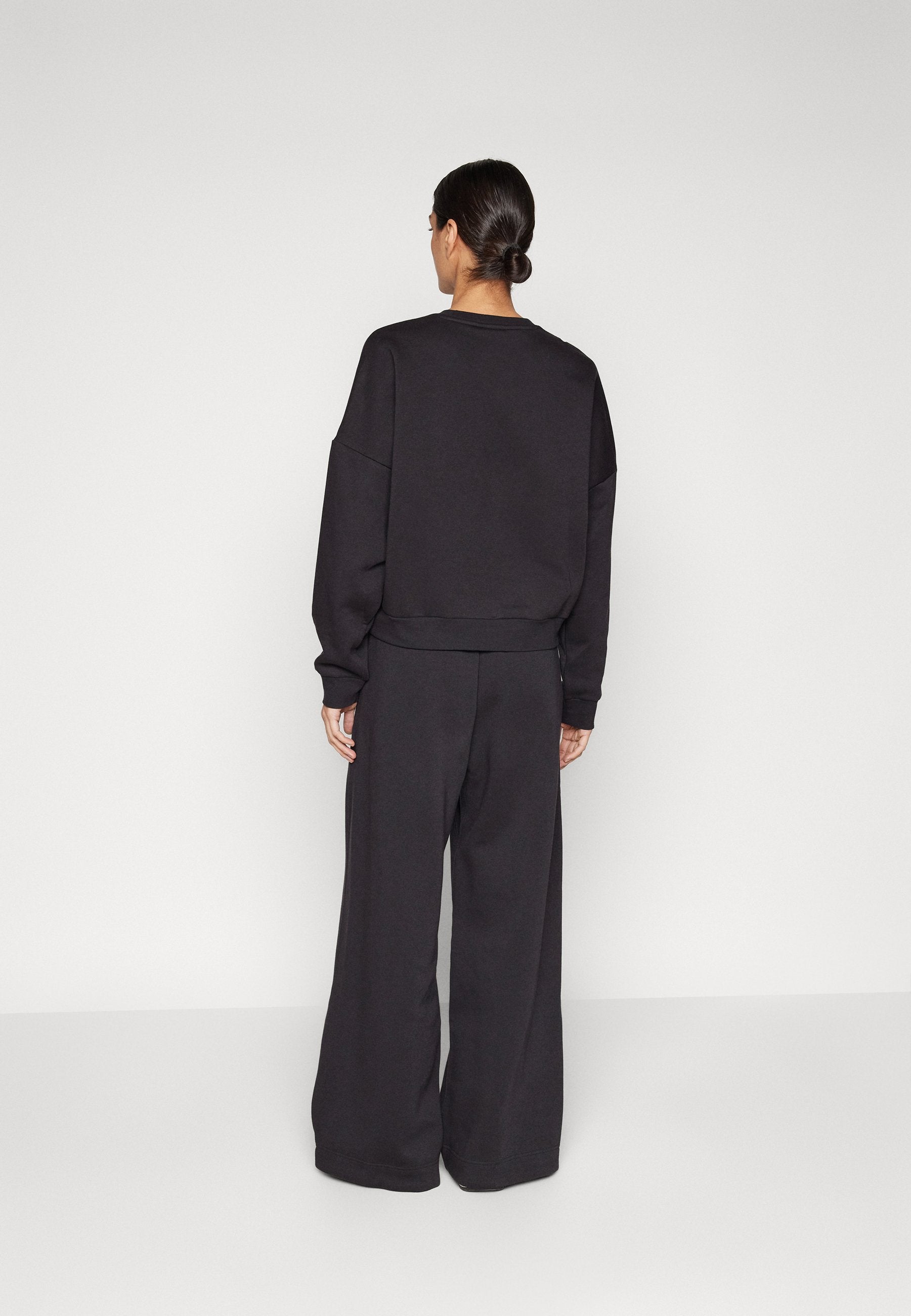 ALL SZN FLEECE LOOSE WIDE LEG - Tracksuit bottoms - black