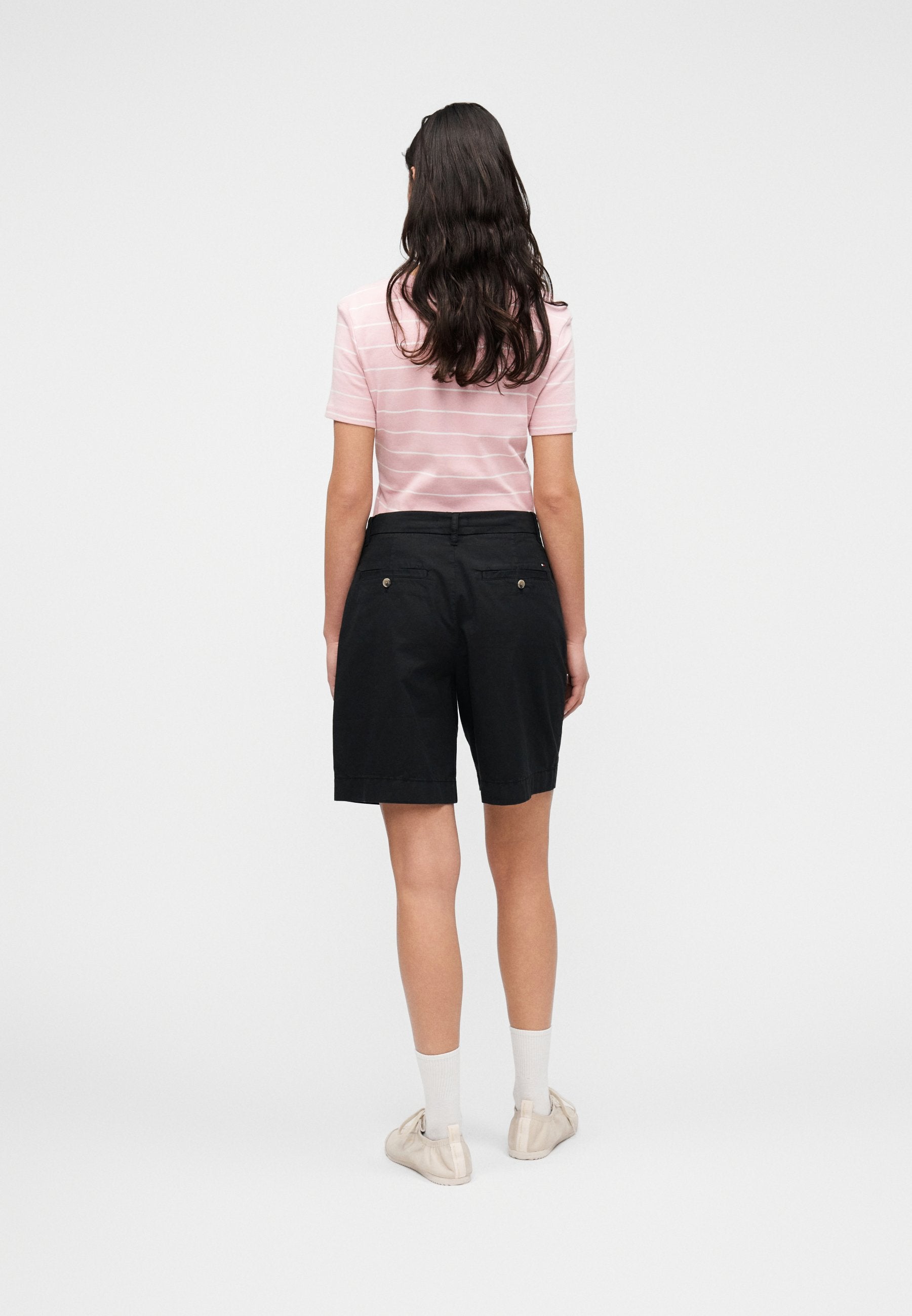 WASHED REGULAR CHINO SHORTS - Shorts - black