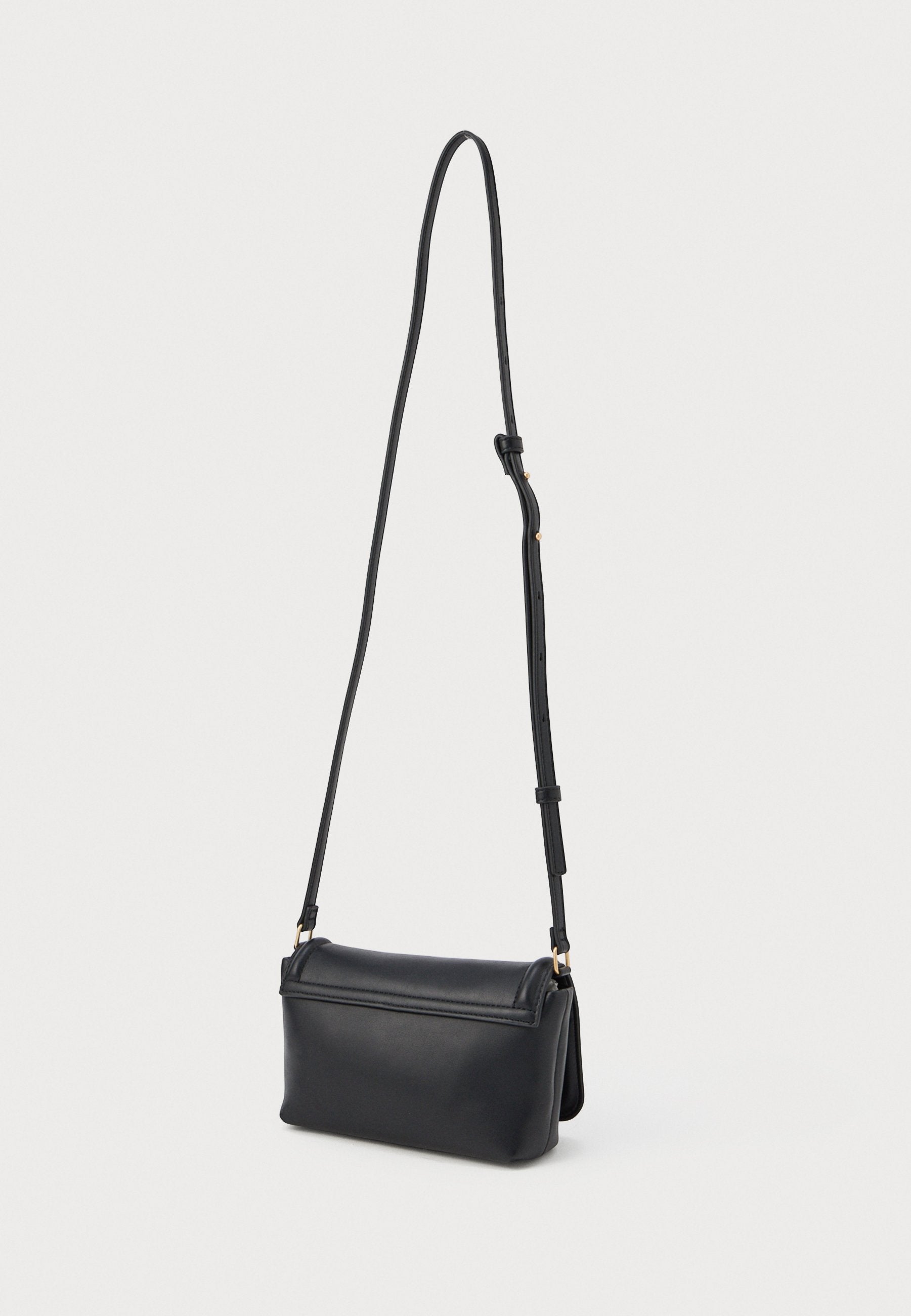 Cross body bag - black