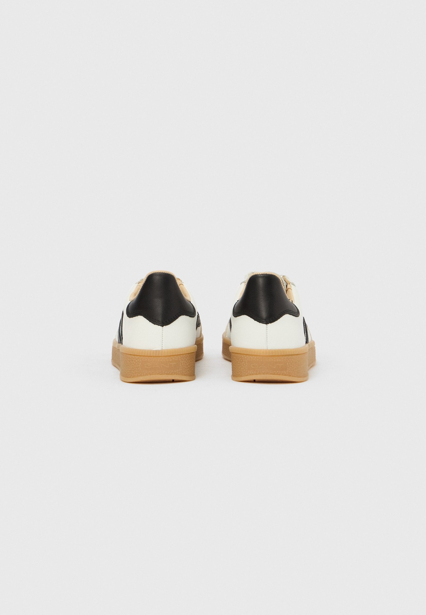 Trainers - white/black