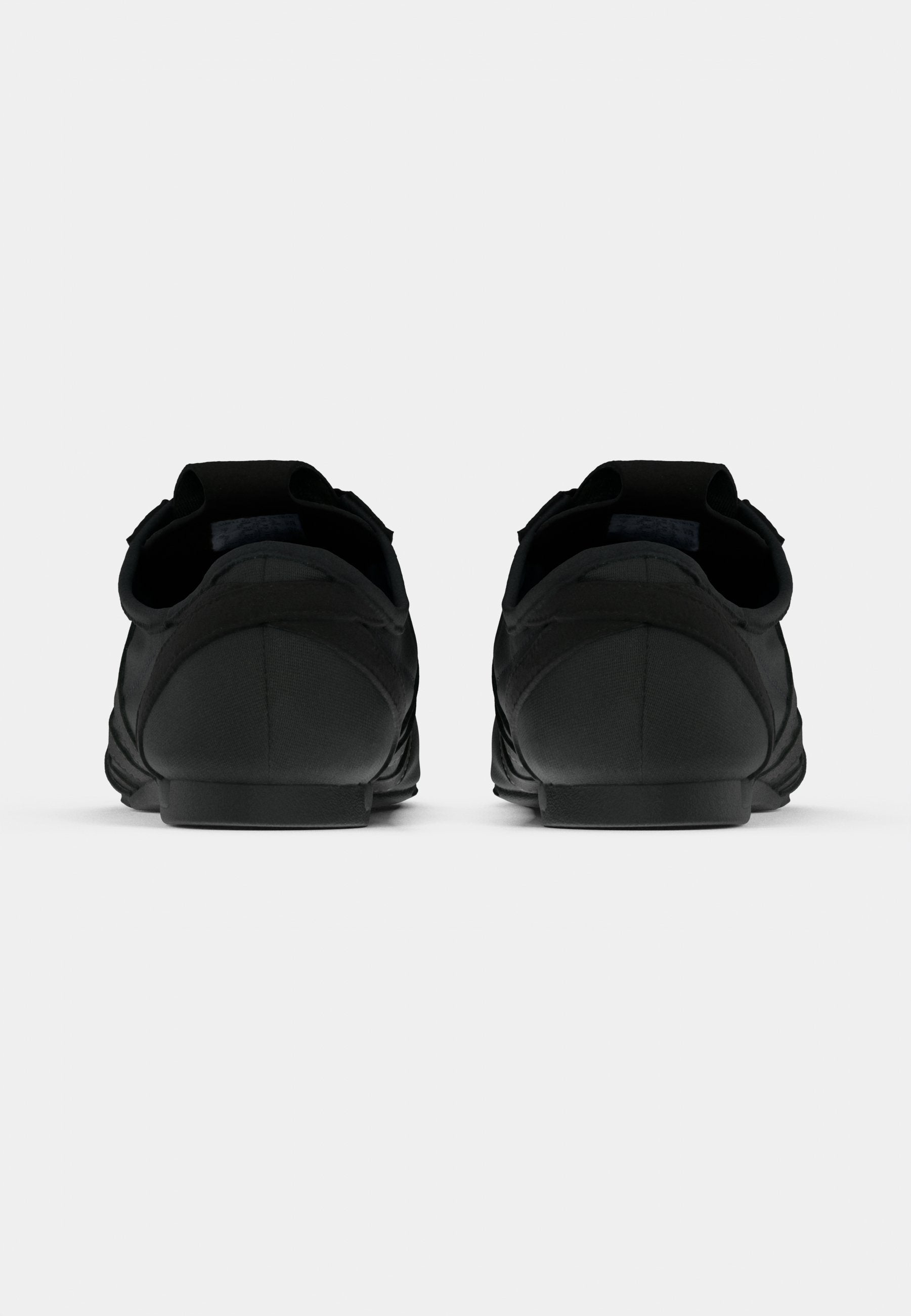 ASMC SPW 76 - Training shoe - core black